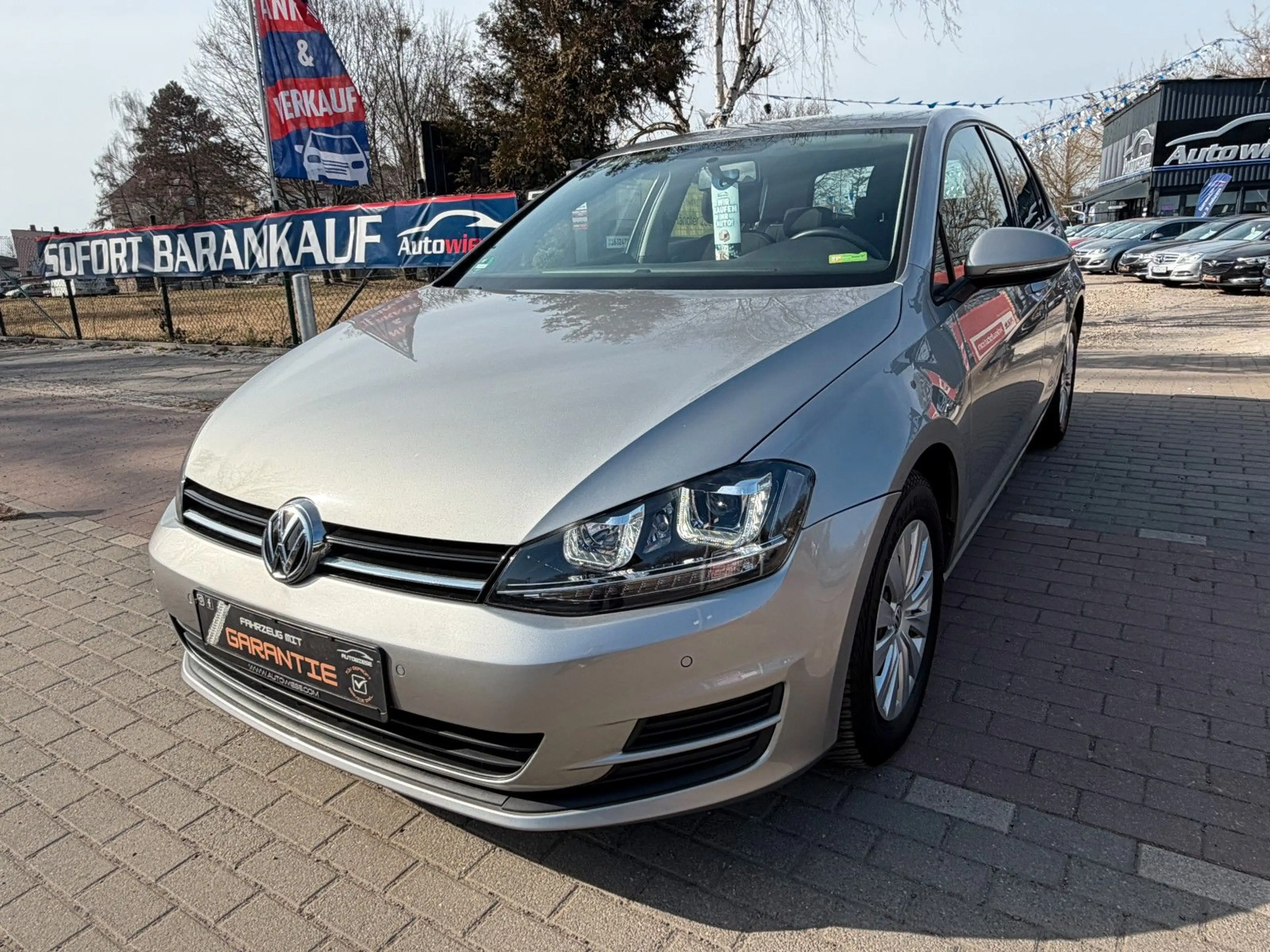 Volkswagen Golf VII 1.6 TDI Lim EU5*Klima*LED*TÜV NEU* — photo 8