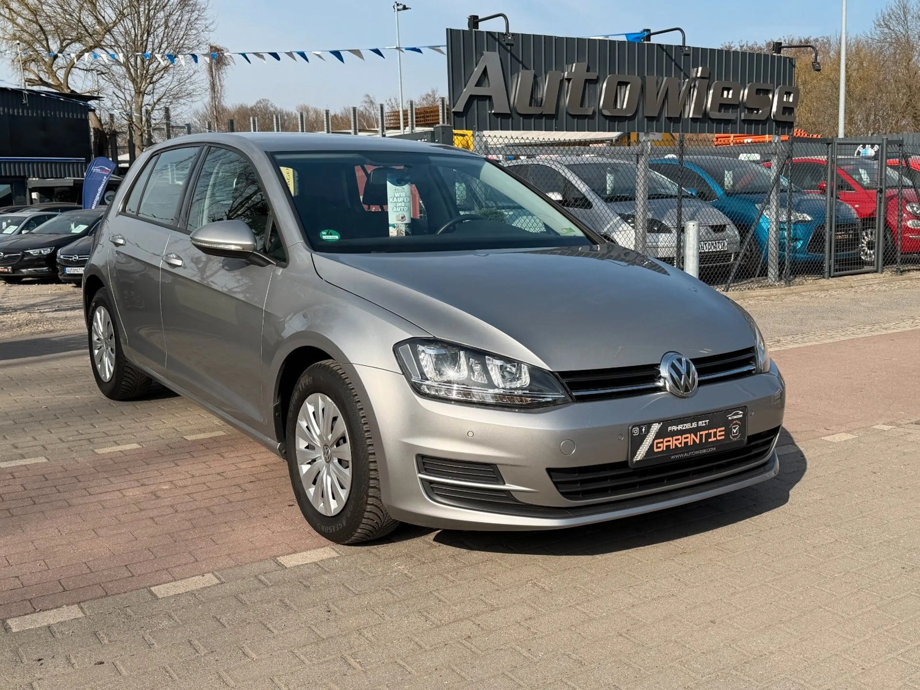 Volkswagen Golf VII 1.6 TDI Lim EU5*Klima*LED*TÜV NEU* — photo 3