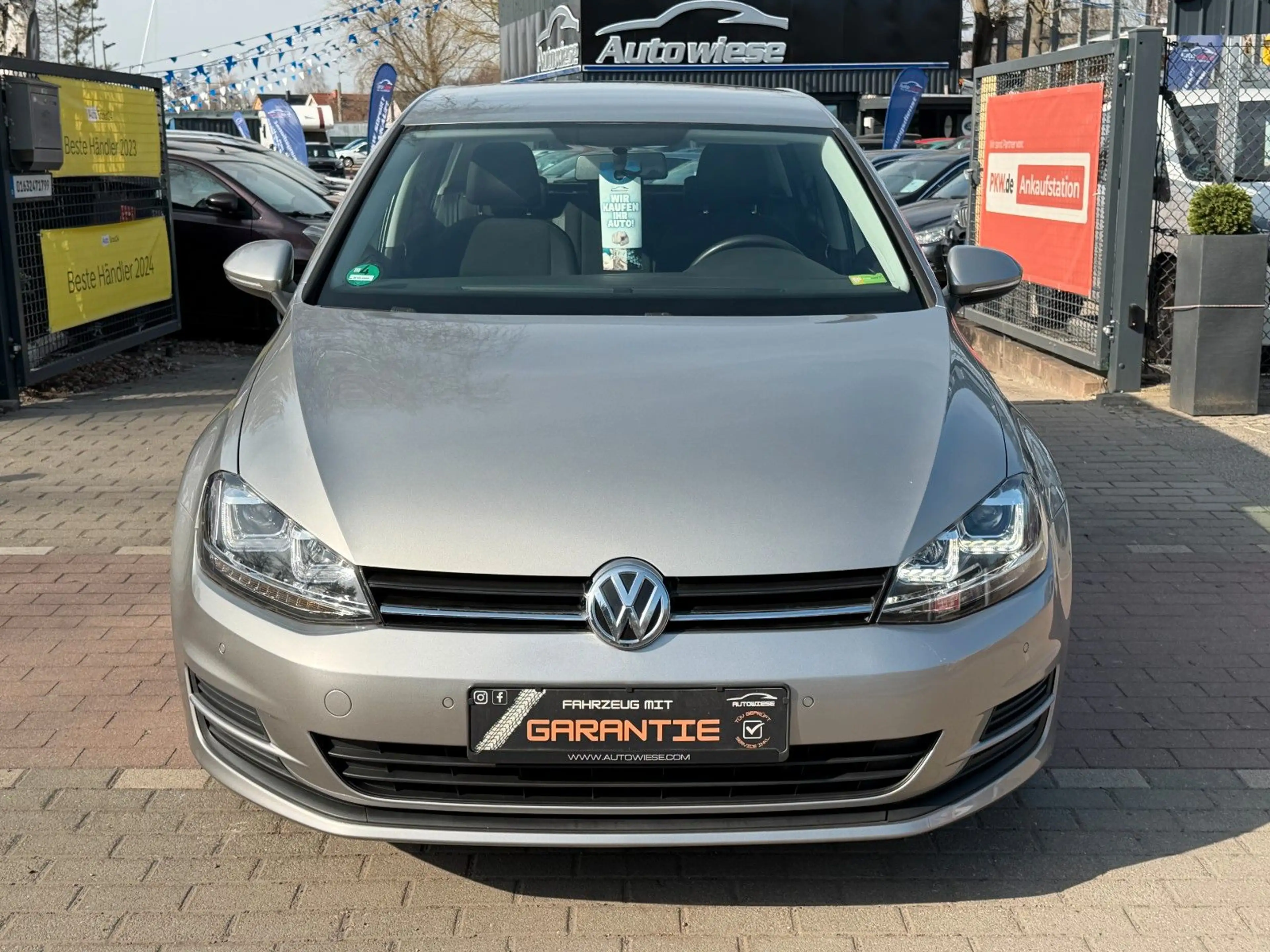 Volkswagen Golf VII 1.6 TDI Lim EU5*Klima*LED*TÜV NEU* — photo 2