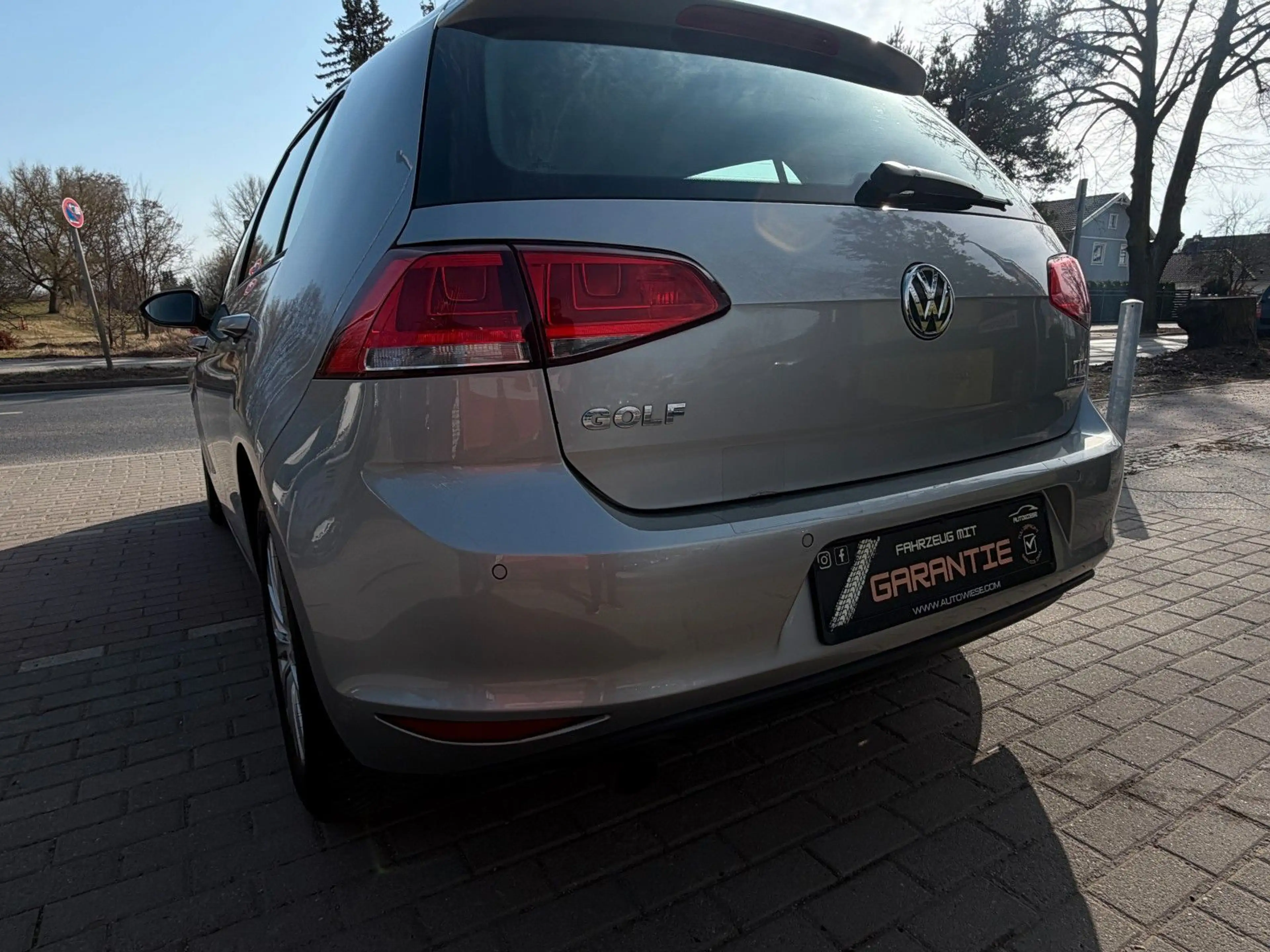 Volkswagen Golf VII 1.6 TDI Lim EU5*Klima*LED*TÜV NEU* — photo 10