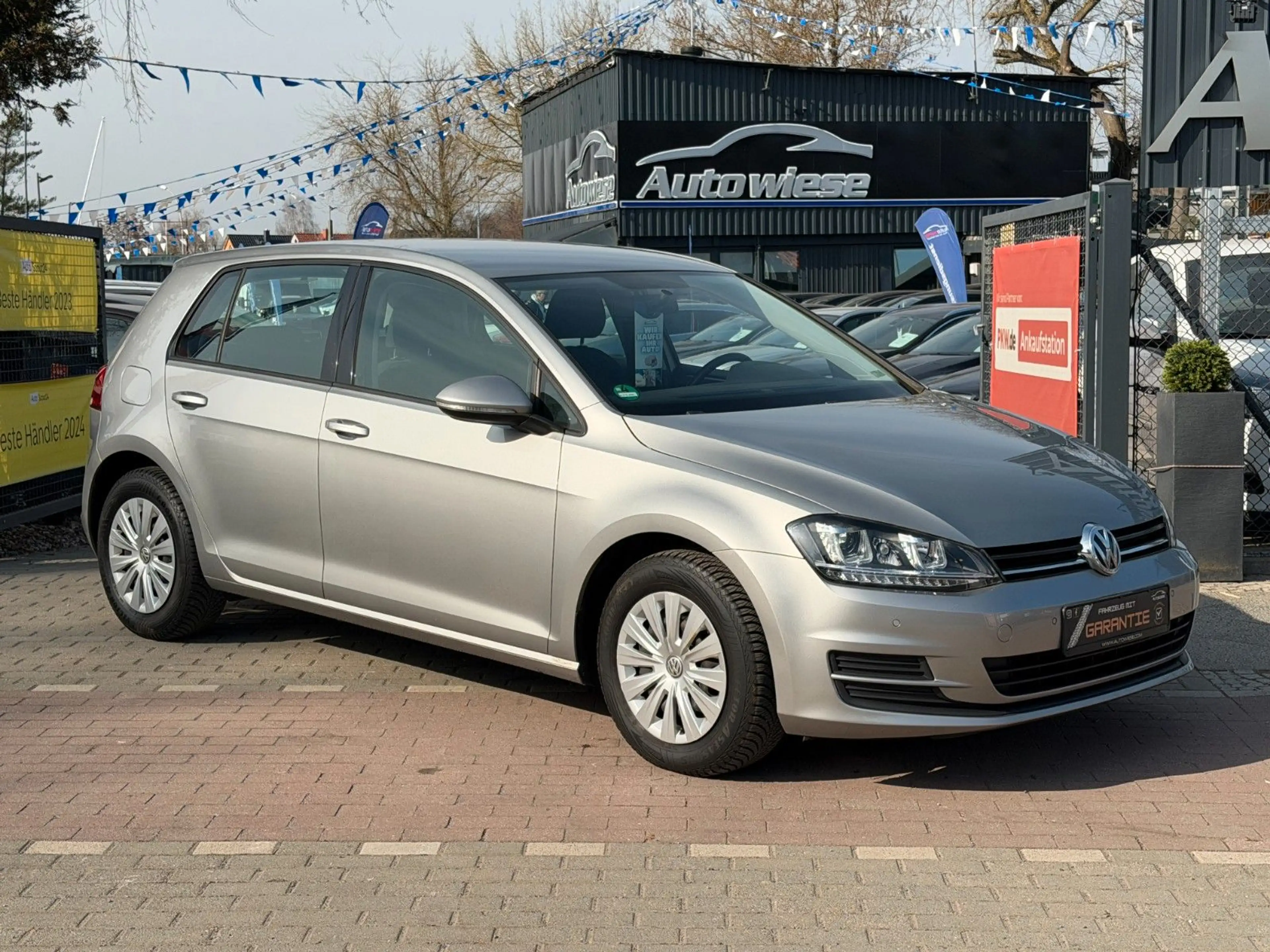Volkswagen Golf VII 1.6 TDI Lim EU5*Klima*LED*TÜV NEU*