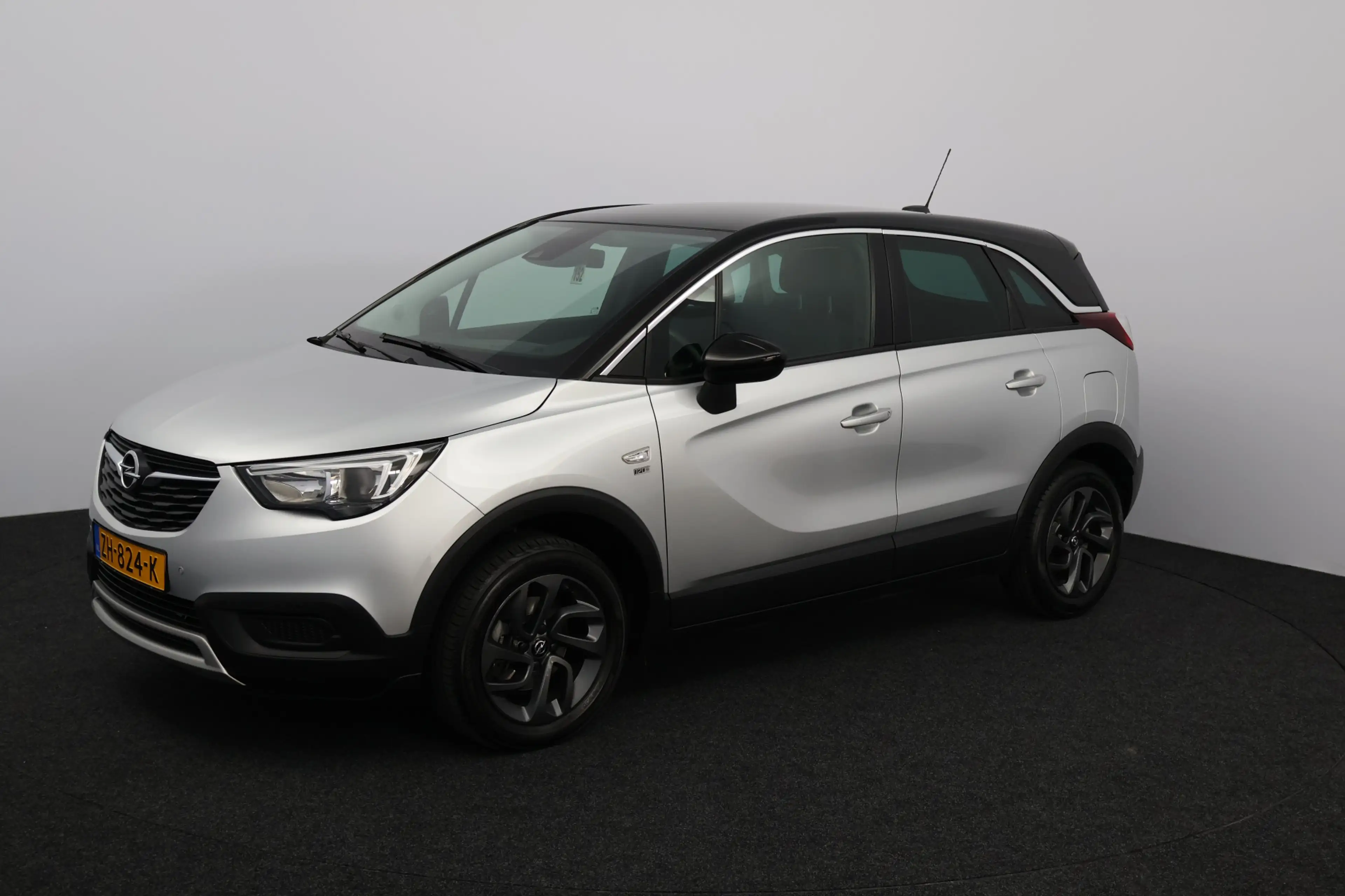Opel Crossland X 1.2 Turbo 120 Jaar Edition /AUTOMAAT! /Two Tone! / — photo 2