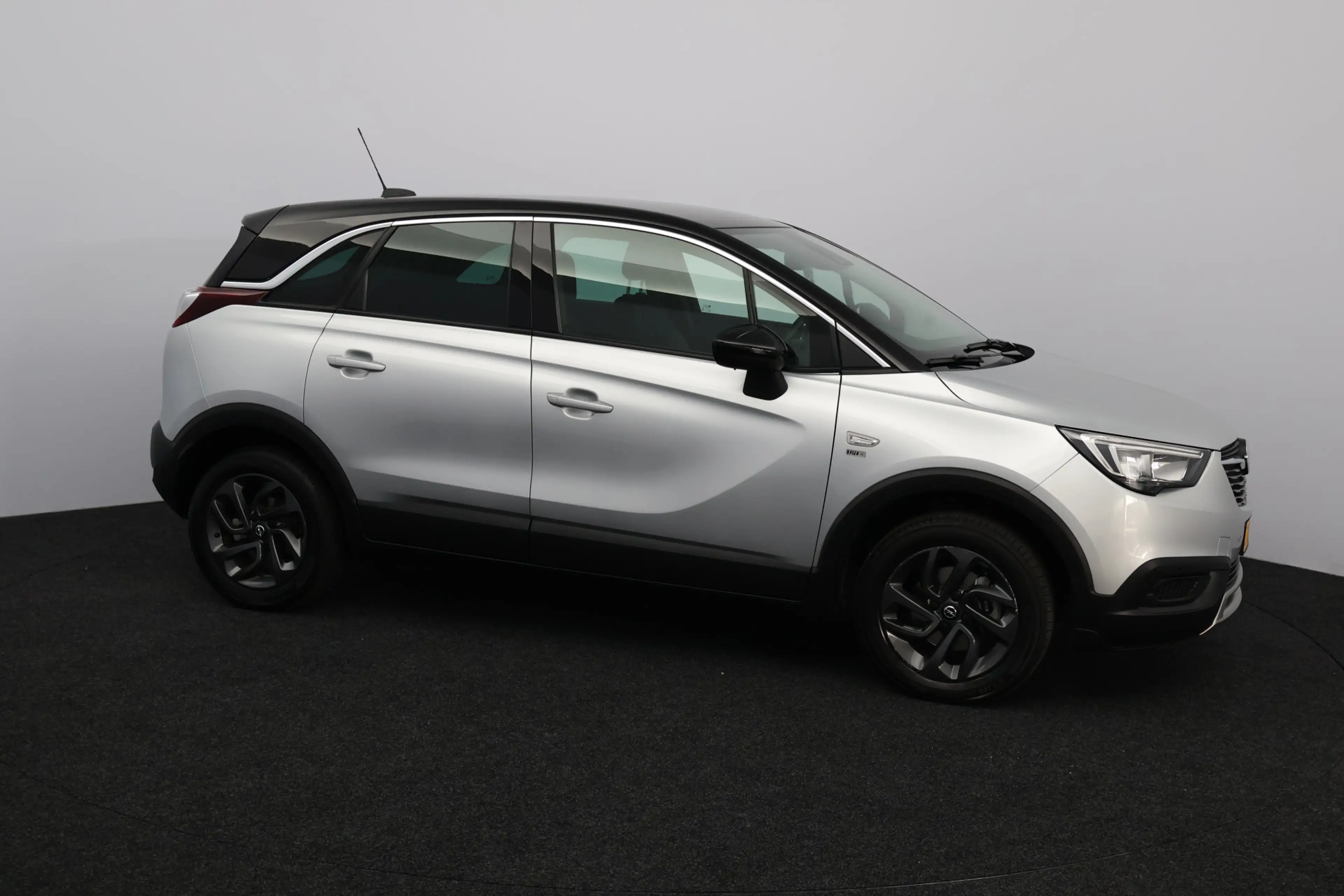 Opel Crossland X 1.2 Turbo 120 Jaar Edition /AUTOMAAT! /Two Tone! / — photo 10