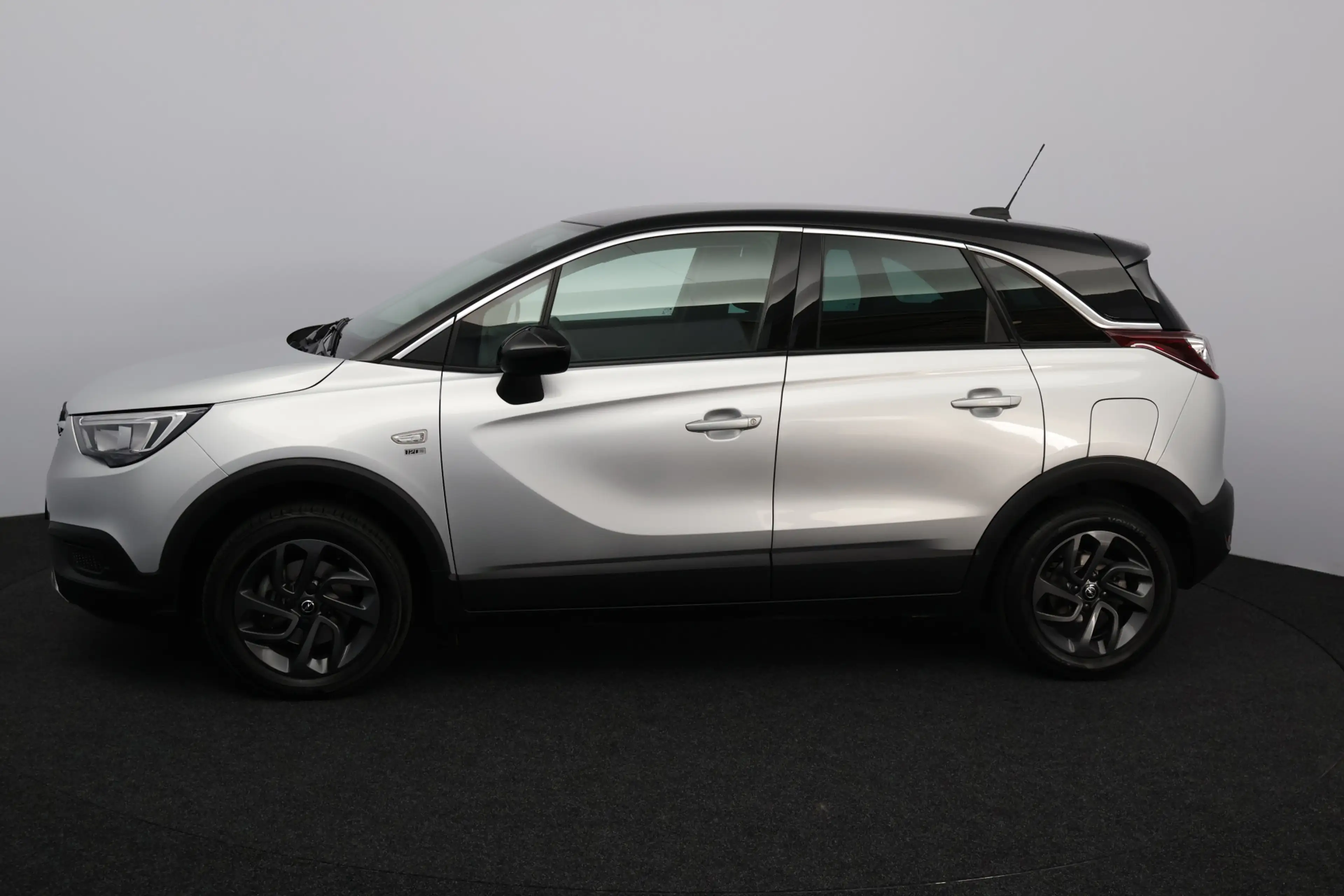 Opel Crossland X 1.2 Turbo 120 Jaar Edition /AUTOMAAT! /Two Tone! / — photo 5