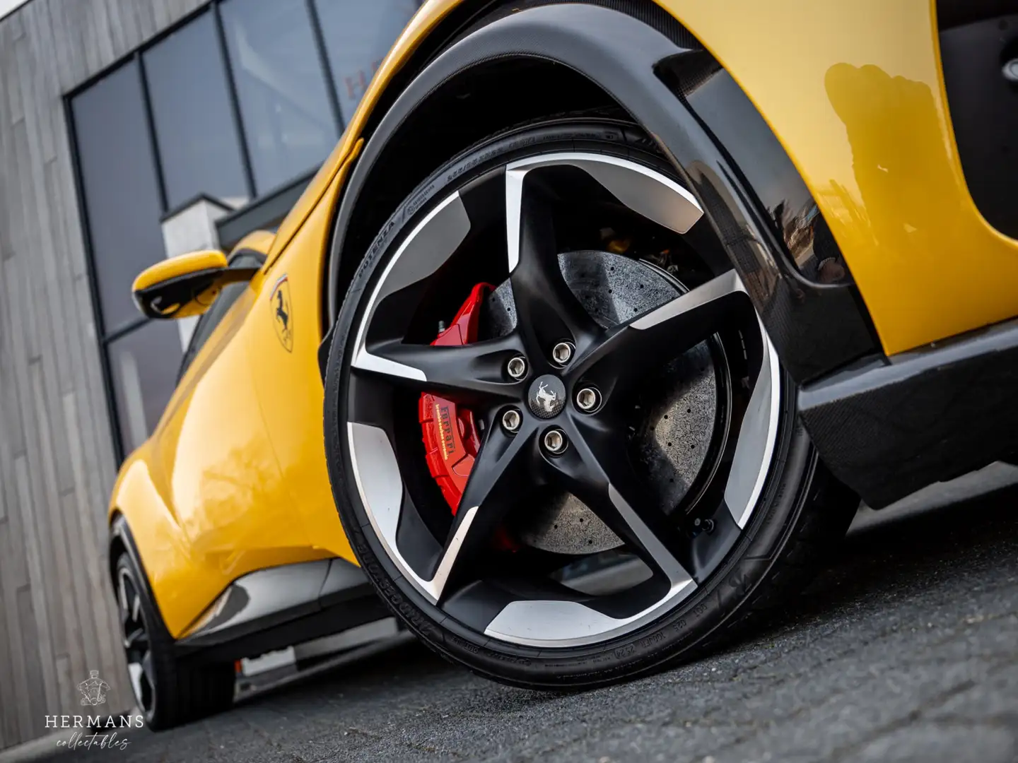 Ferrari Purosangue 6.5 V12 / Giallo Triplo Strato / Full Carbon / Pan Amarillo - 2