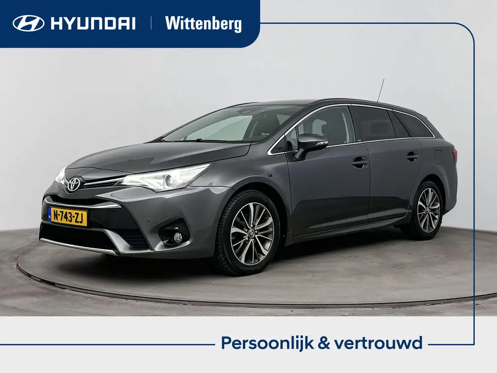 Toyota Avensis 2017 из Европы — купить под ключ