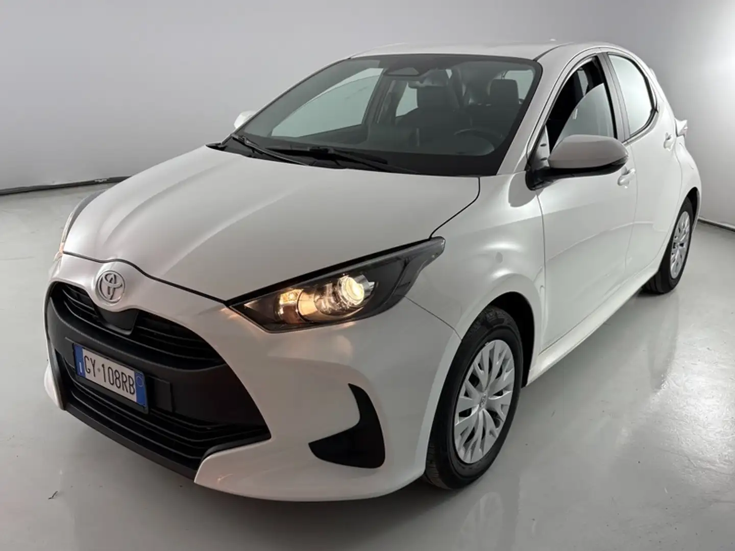 Toyota Yaris 1.5 Hybrid Active Bianco - 1