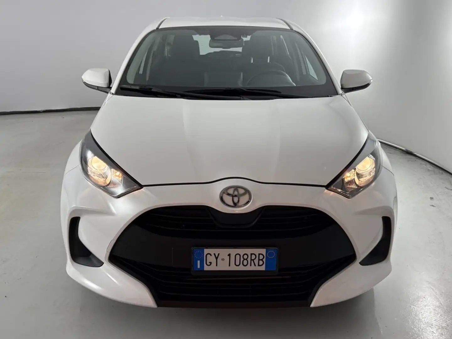 Toyota Yaris 1.5 Hybrid Active Bianco - 2