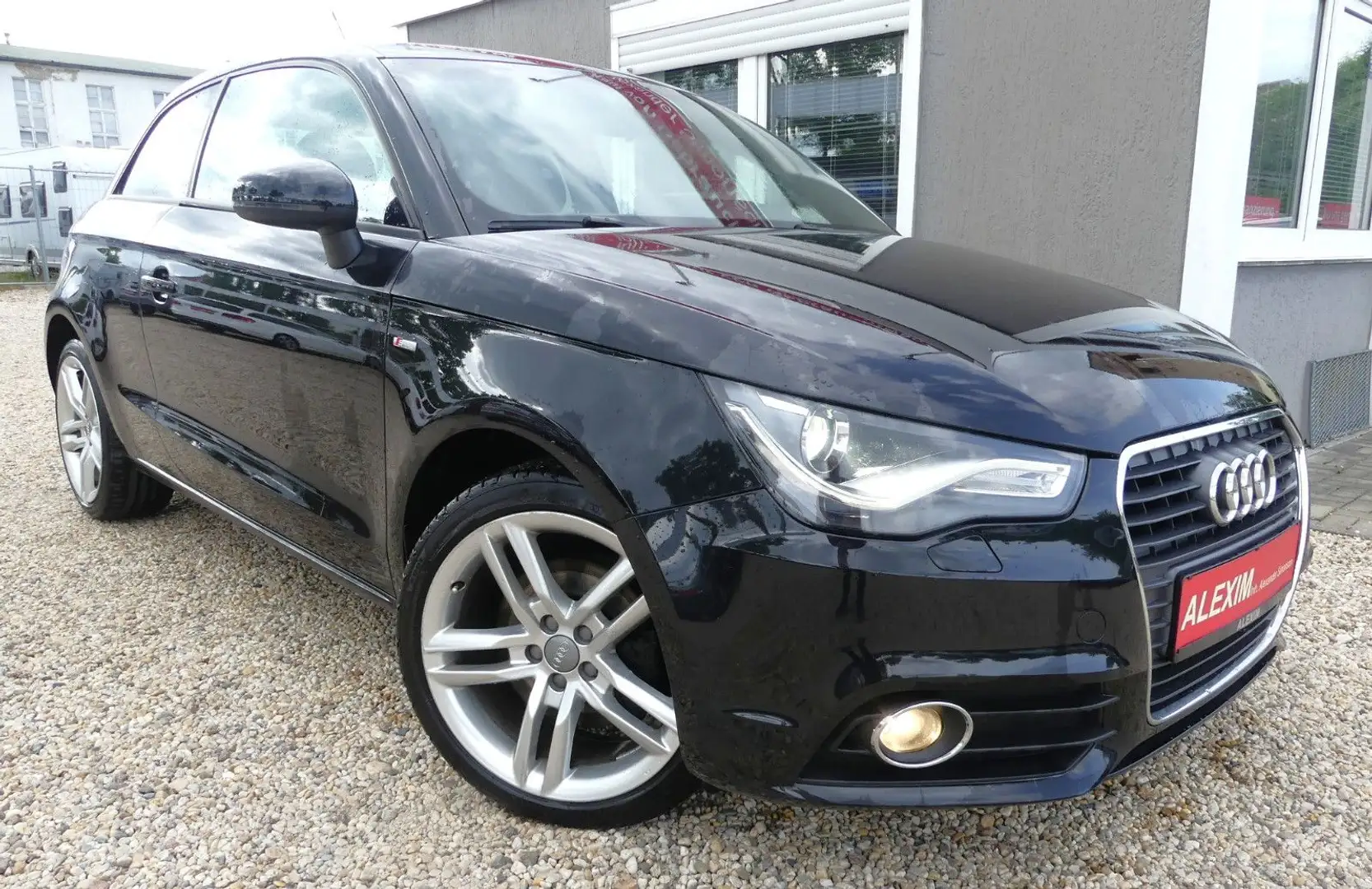 Audi A1 S line Sport/Bi-Xenon/2.0 TDI/105kW/Teilleder Schwarz - 2