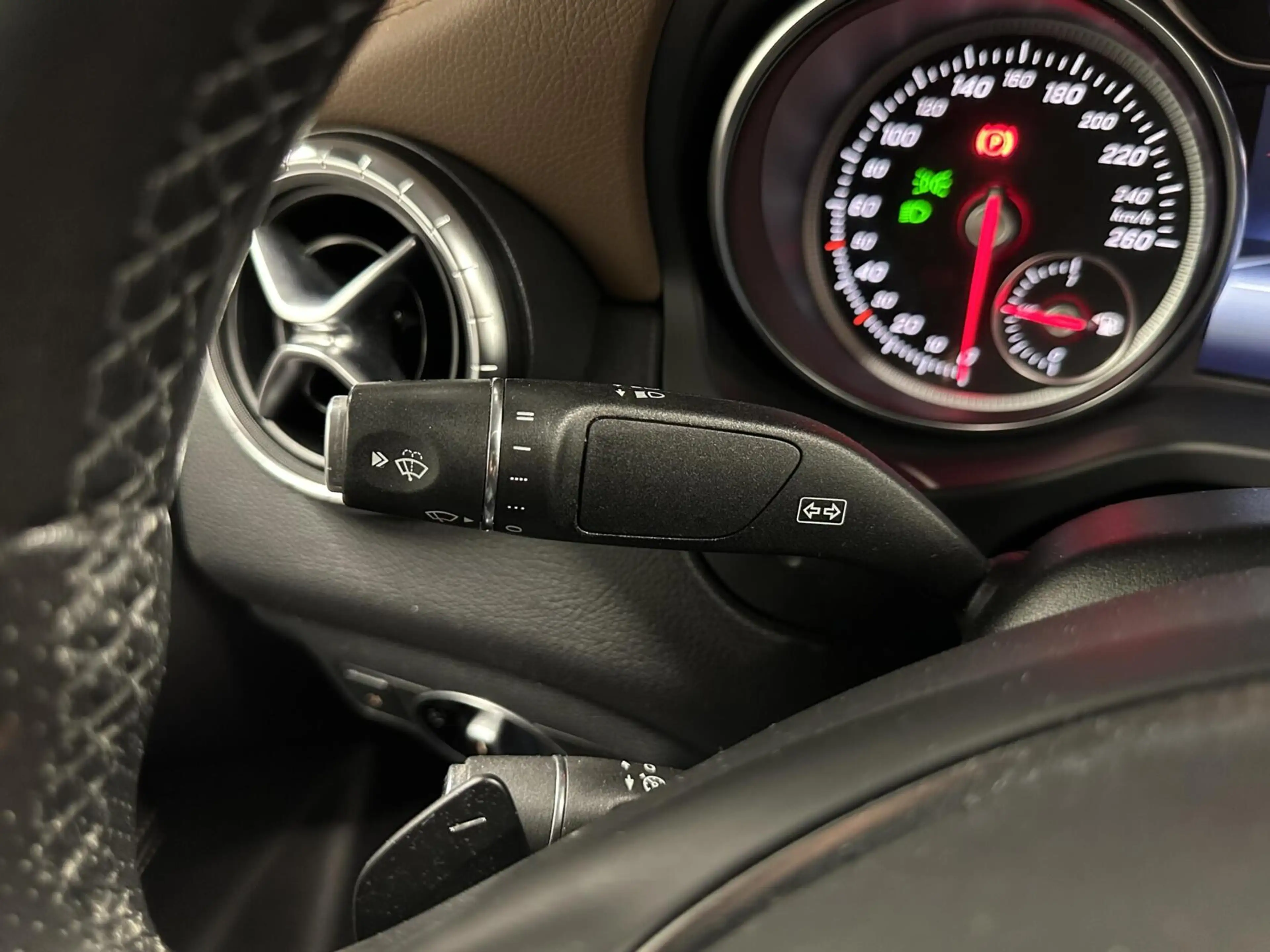 Mercedes-Benz CLA 200 Prestige TREKHAAK LEER PANO NAVI CAMERA. — photo 27