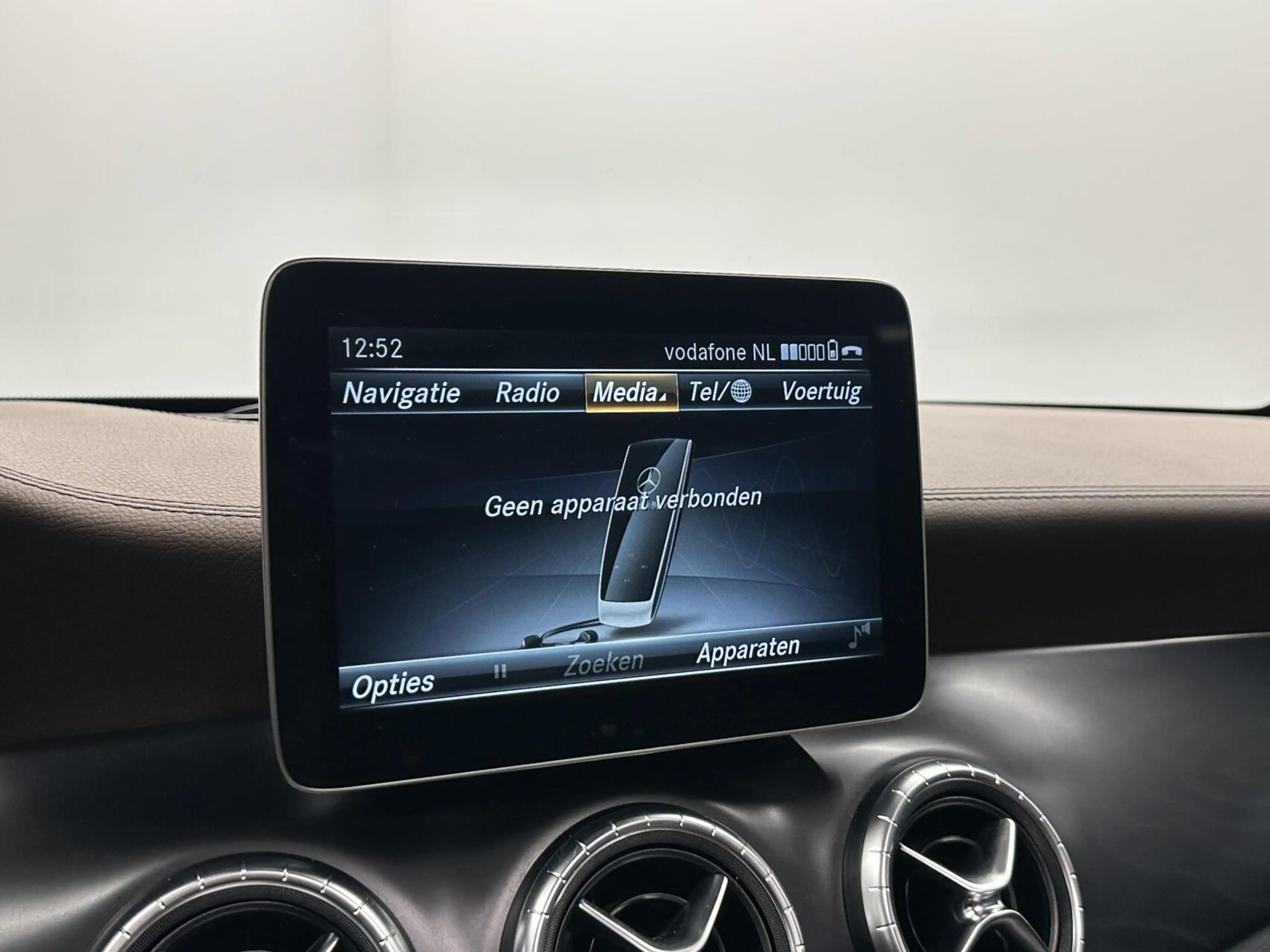 Mercedes-Benz CLA 200 Prestige TREKHAAK LEER PANO NAVI CAMERA. — photo 50