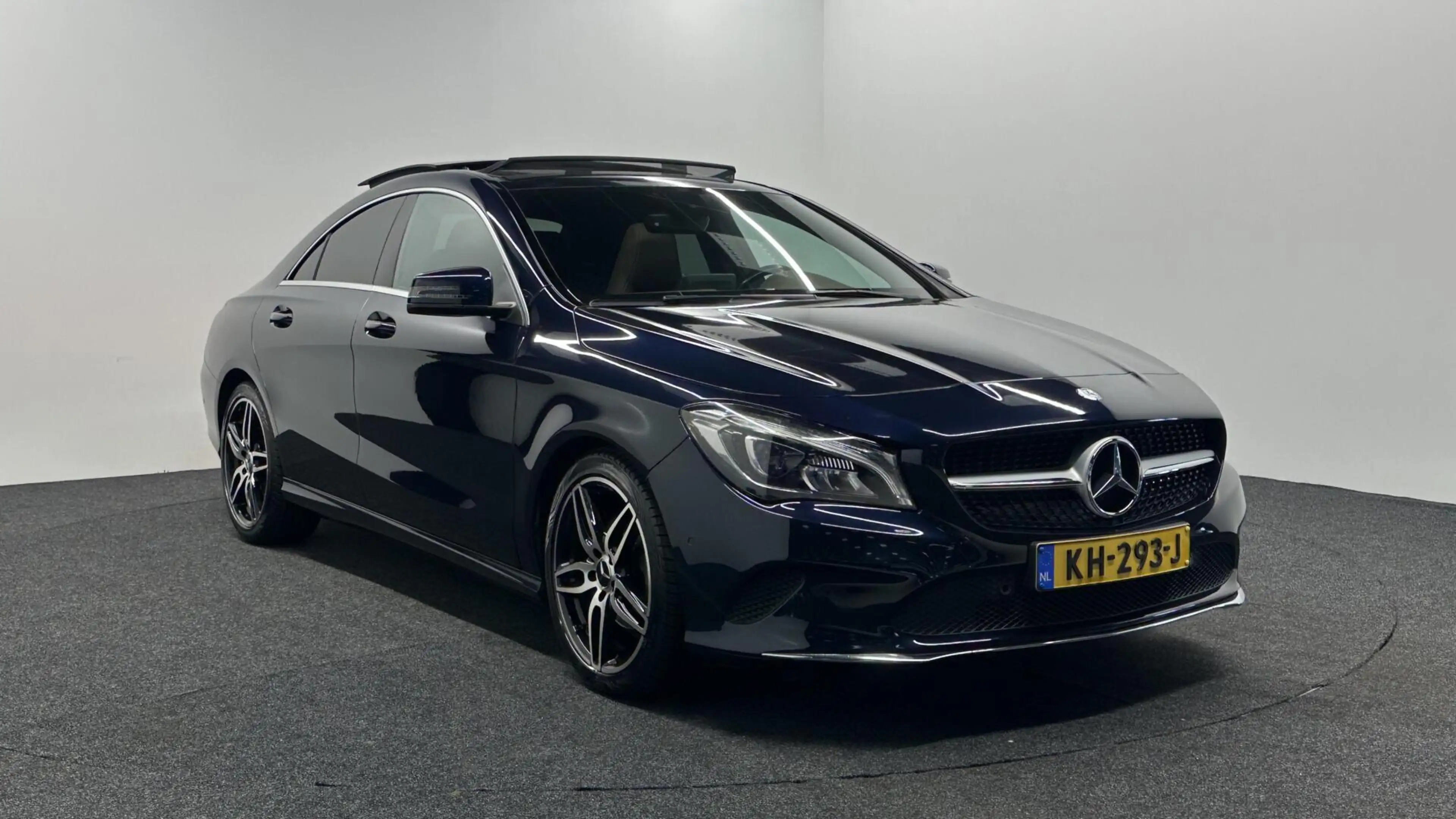 Mercedes-Benz CLA 200 Prestige TREKHAAK LEER PANO NAVI CAMERA. — photo 3
