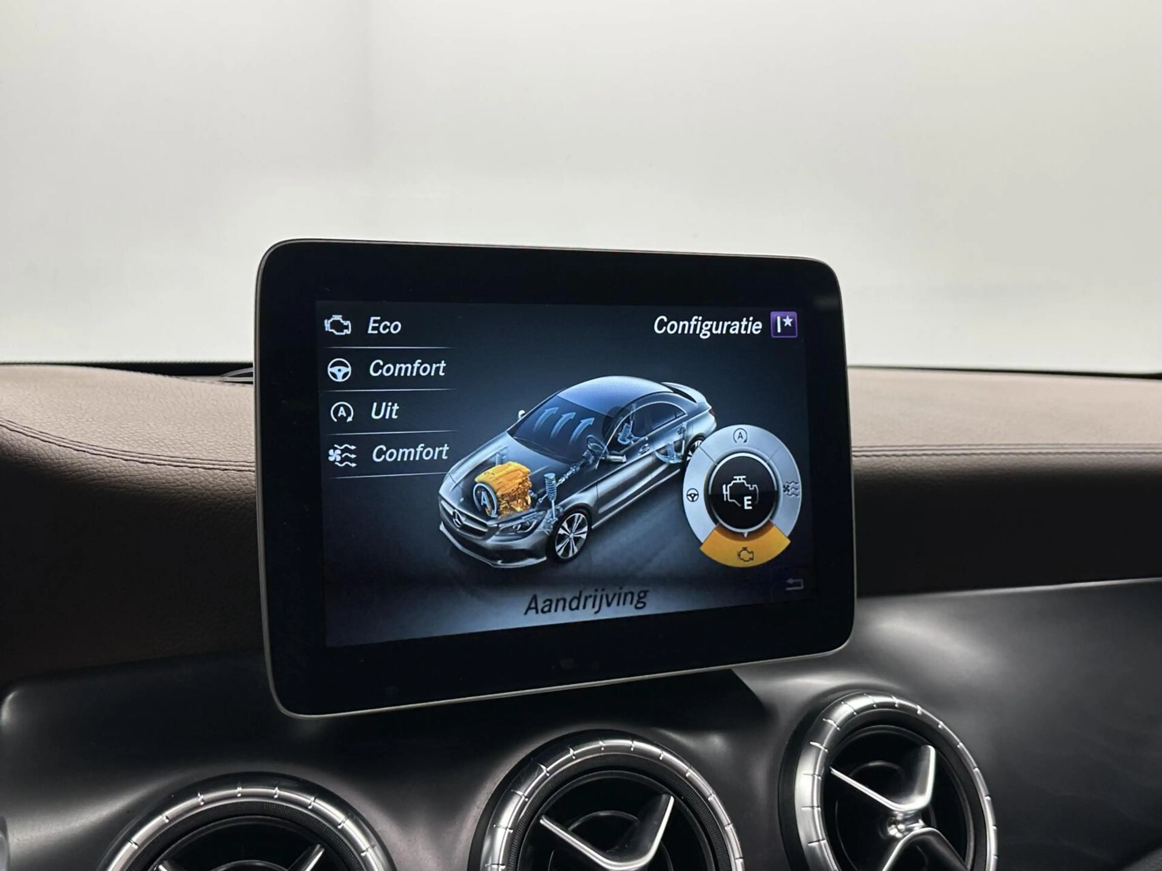 Mercedes-Benz CLA 200 Prestige TREKHAAK LEER PANO NAVI CAMERA. — photo 39