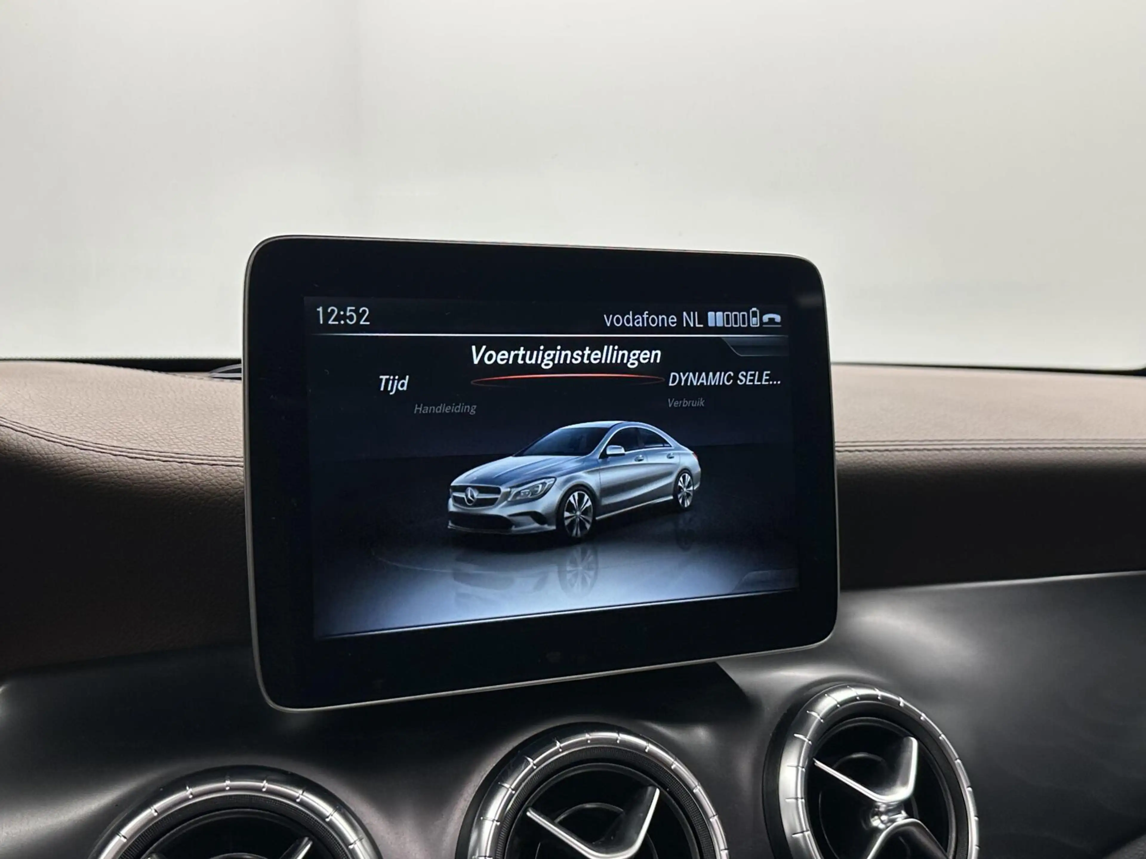 Mercedes-Benz CLA 200 Prestige TREKHAAK LEER PANO NAVI CAMERA. — photo 40