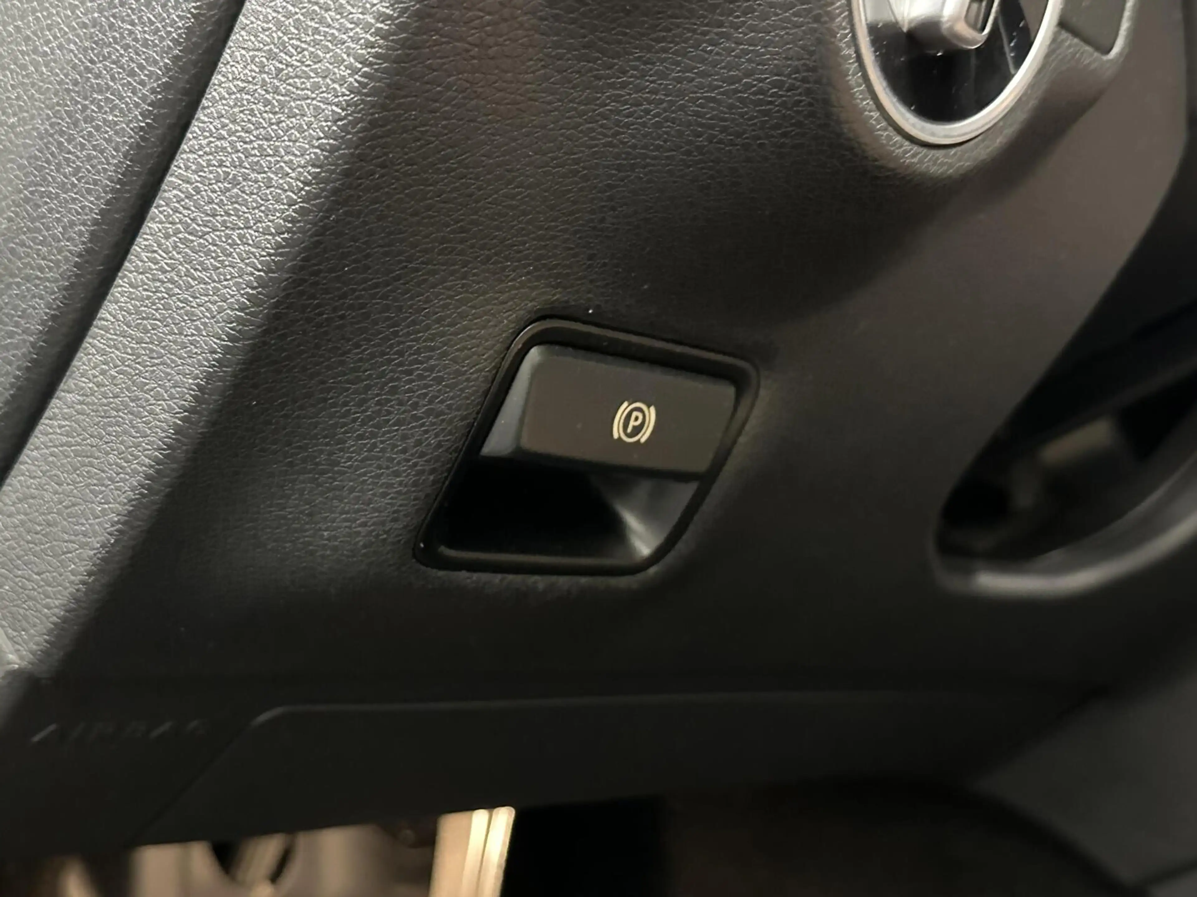 Mercedes-Benz CLA 200 Prestige TREKHAAK LEER PANO NAVI CAMERA. — photo 21