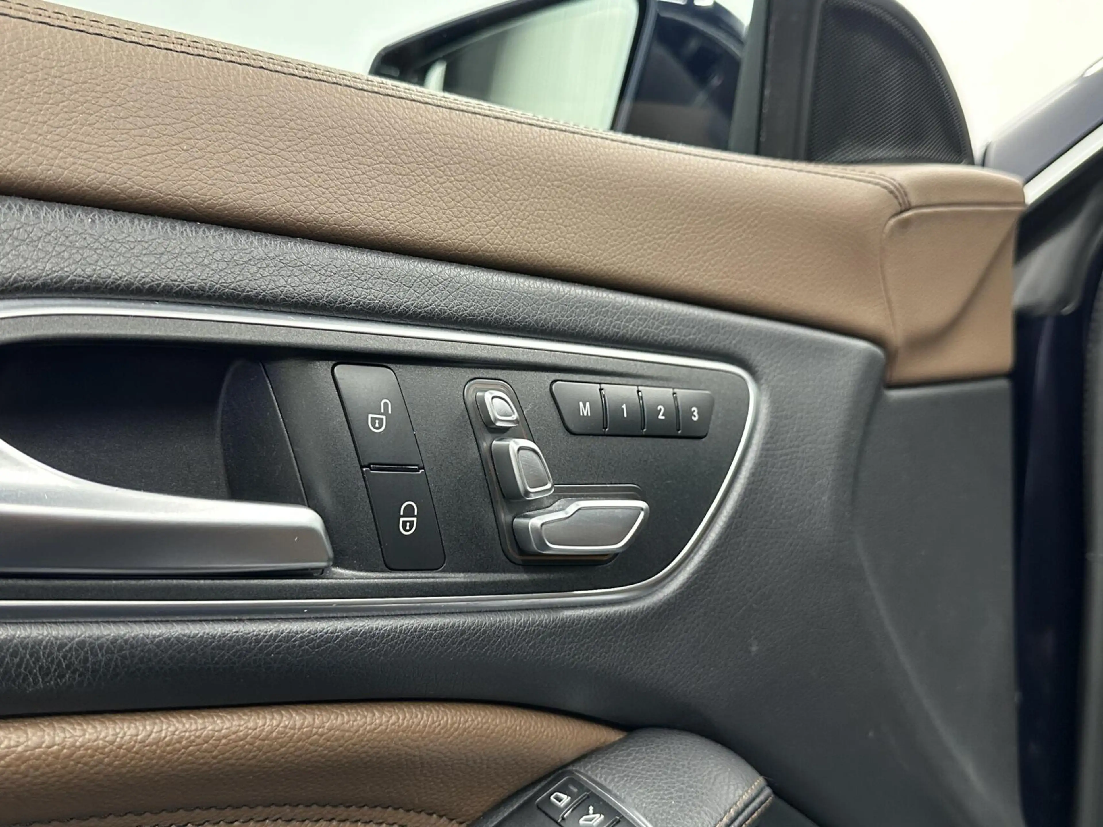 Mercedes-Benz CLA 200 Prestige TREKHAAK LEER PANO NAVI CAMERA. — photo 18