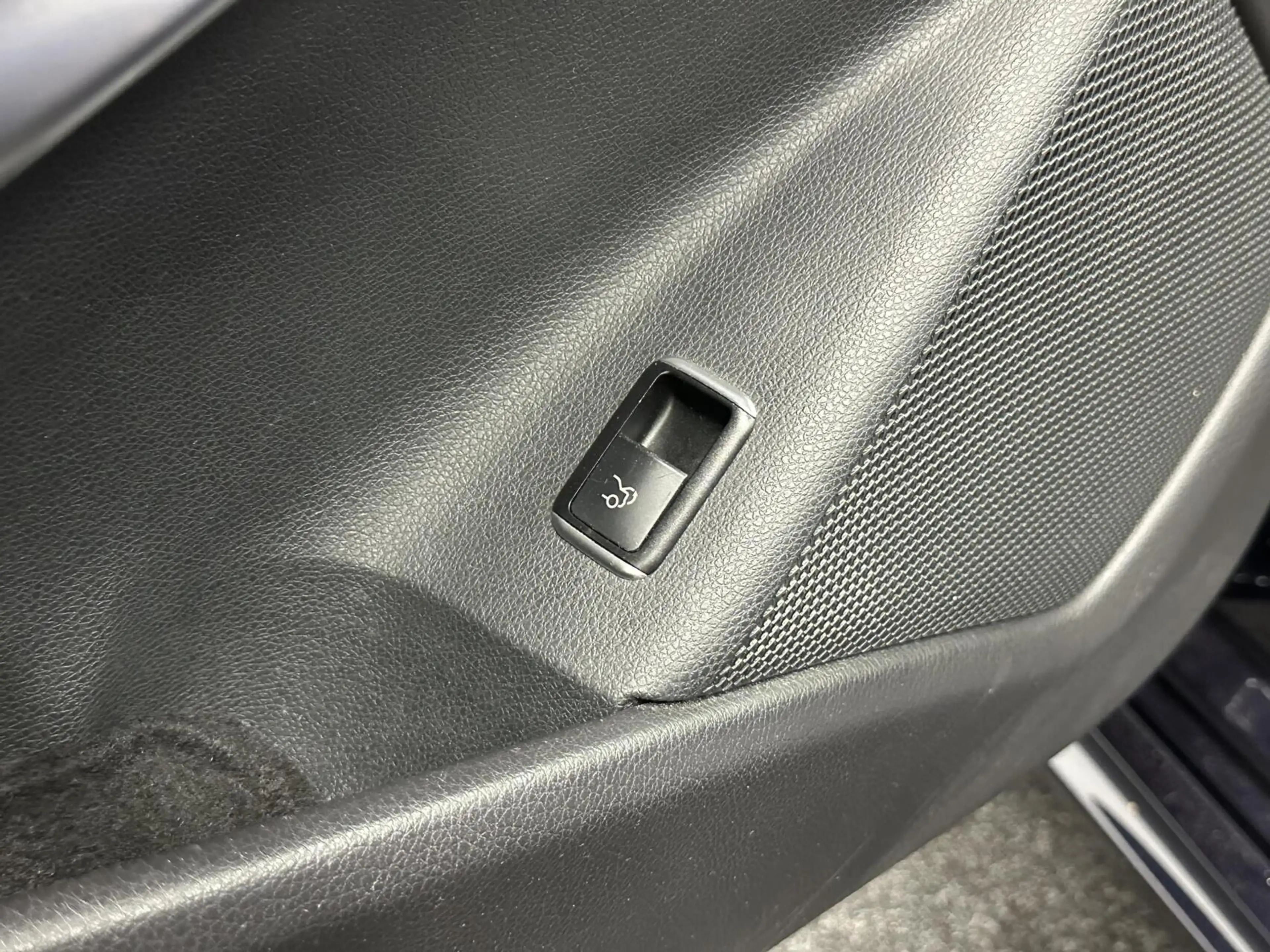 Mercedes-Benz CLA 200 Prestige TREKHAAK LEER PANO NAVI CAMERA. — photo 19