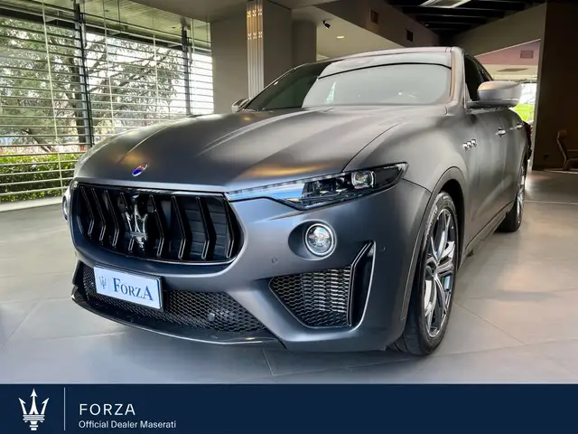 Maserati Levante Levante 3.8 V8 Trofeo 580cv auto