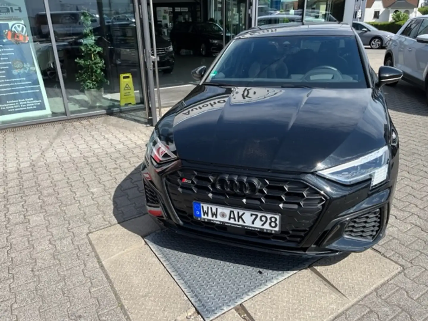 Audi S3 Limo TFSI 228(310) kW(PS) S tronic Чорний - 2