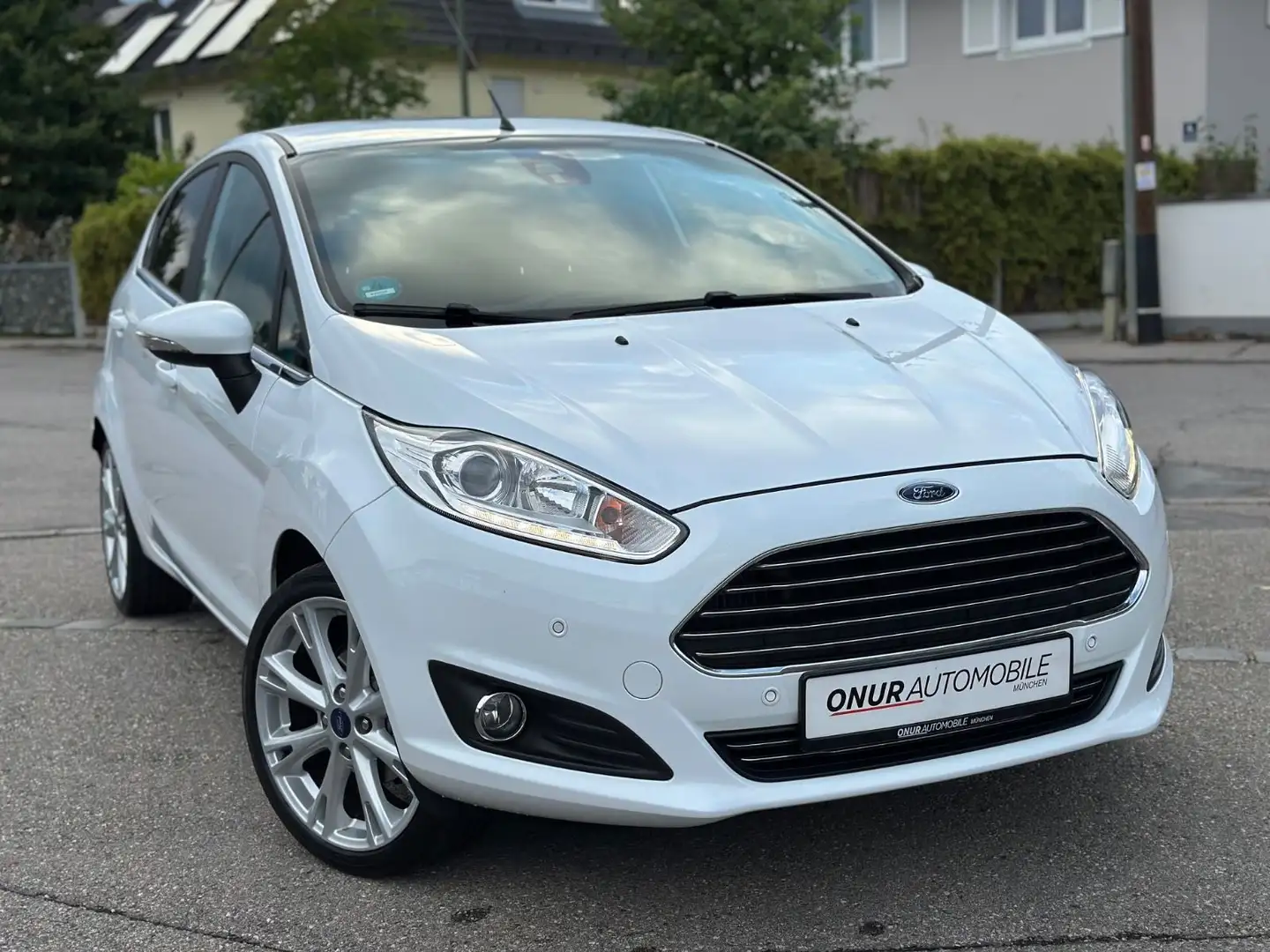 Ford Fiesta Titanium Aut. Navi Klima PDC SHZ 5-türig Blanco - 1