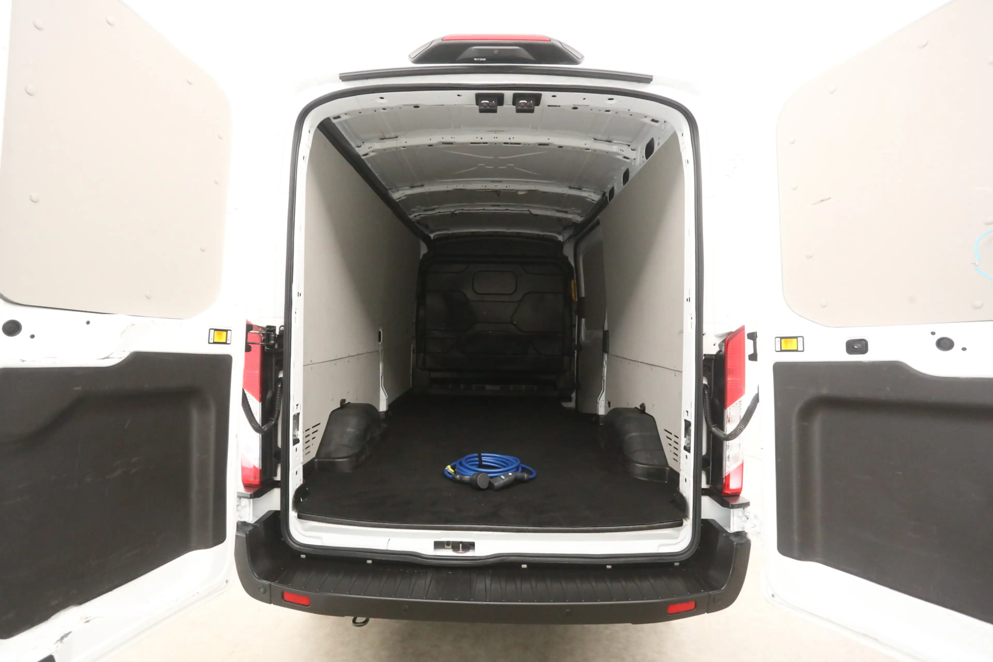 Ford Transit Elektrisch L3H2 68 kWh 184PK | Snelladen | SOH 94% — photo 3