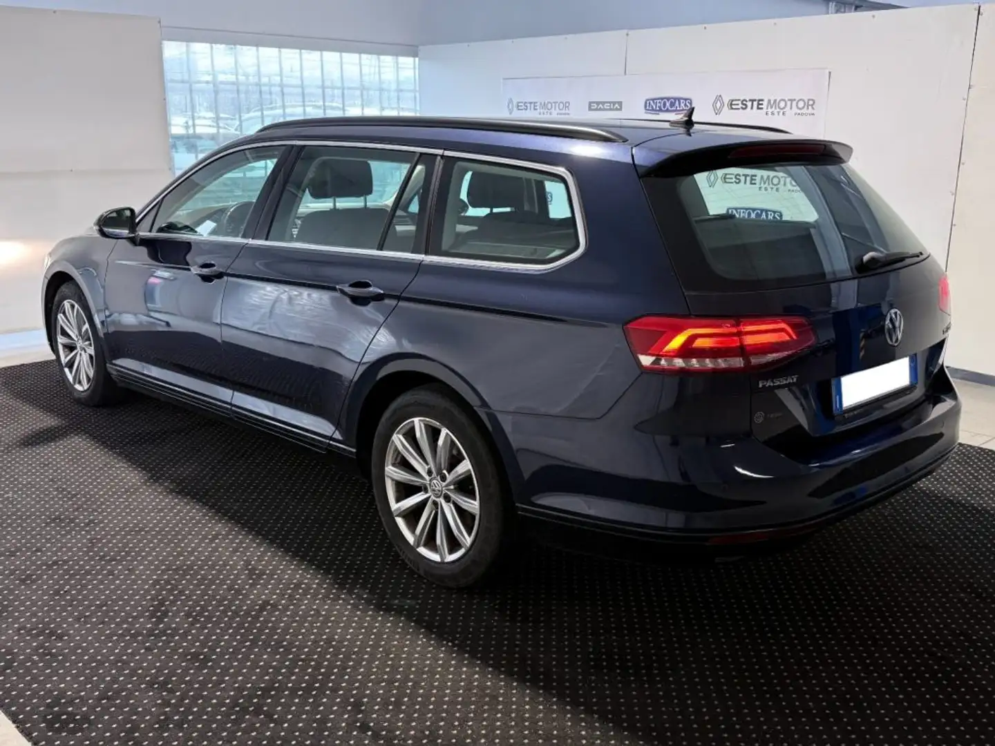 Volkswagen Passat Variant 1.6 TDI 120 CV Businessline Occasione Bleu - 2