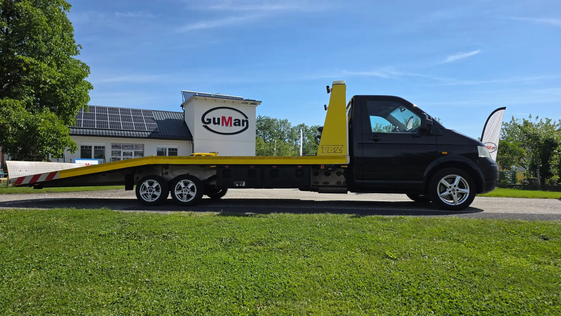 Volkswagen T5 Transporter Abschleppwagen Autotransporter Abschlepper Schwarz - 1