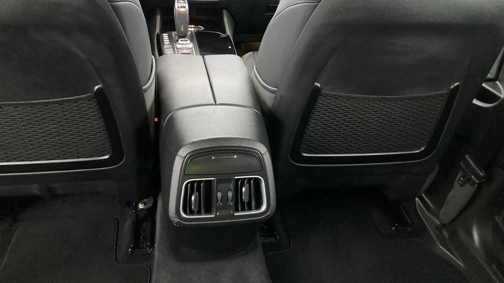 Maserati Levante 330 GT Aut. Noir - 2