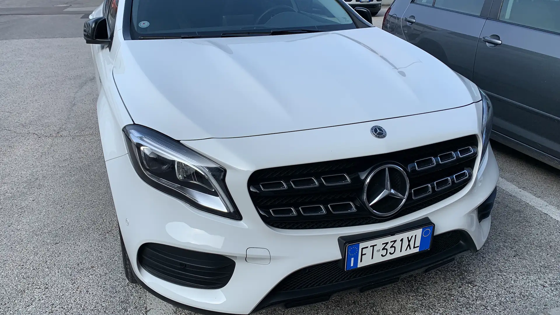 Mercedes-Benz GLA 220 night edition - 2