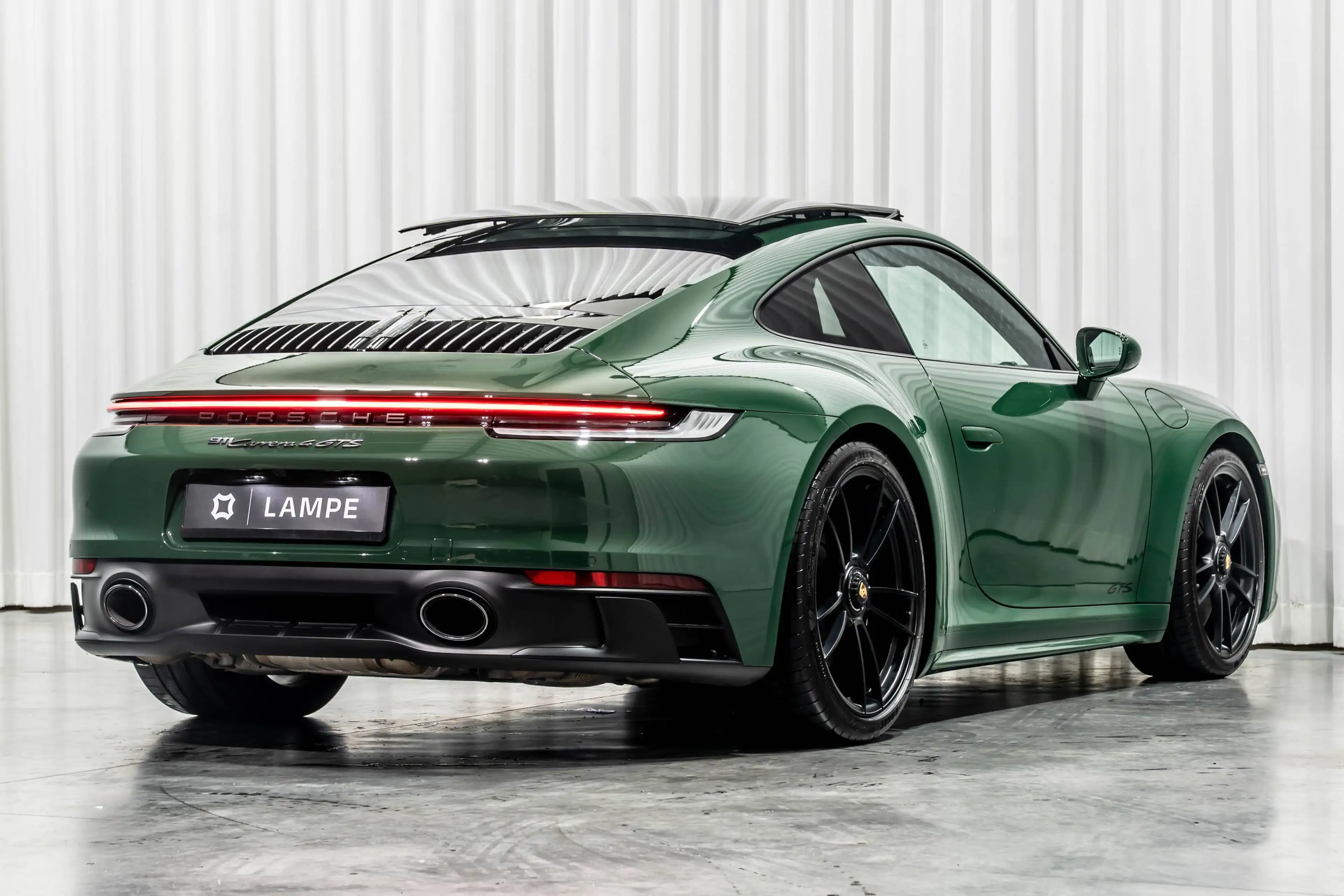 Porsche 911 992.1 Carrera 4 GTS Coupé PTS British Racing Green — photo 4