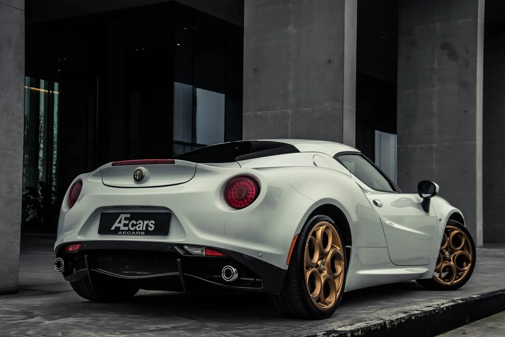 Alfa Romeo 4C *** CARBON / SPORT EXHAUST / ONLY 13.247 KM *** Wit - 2