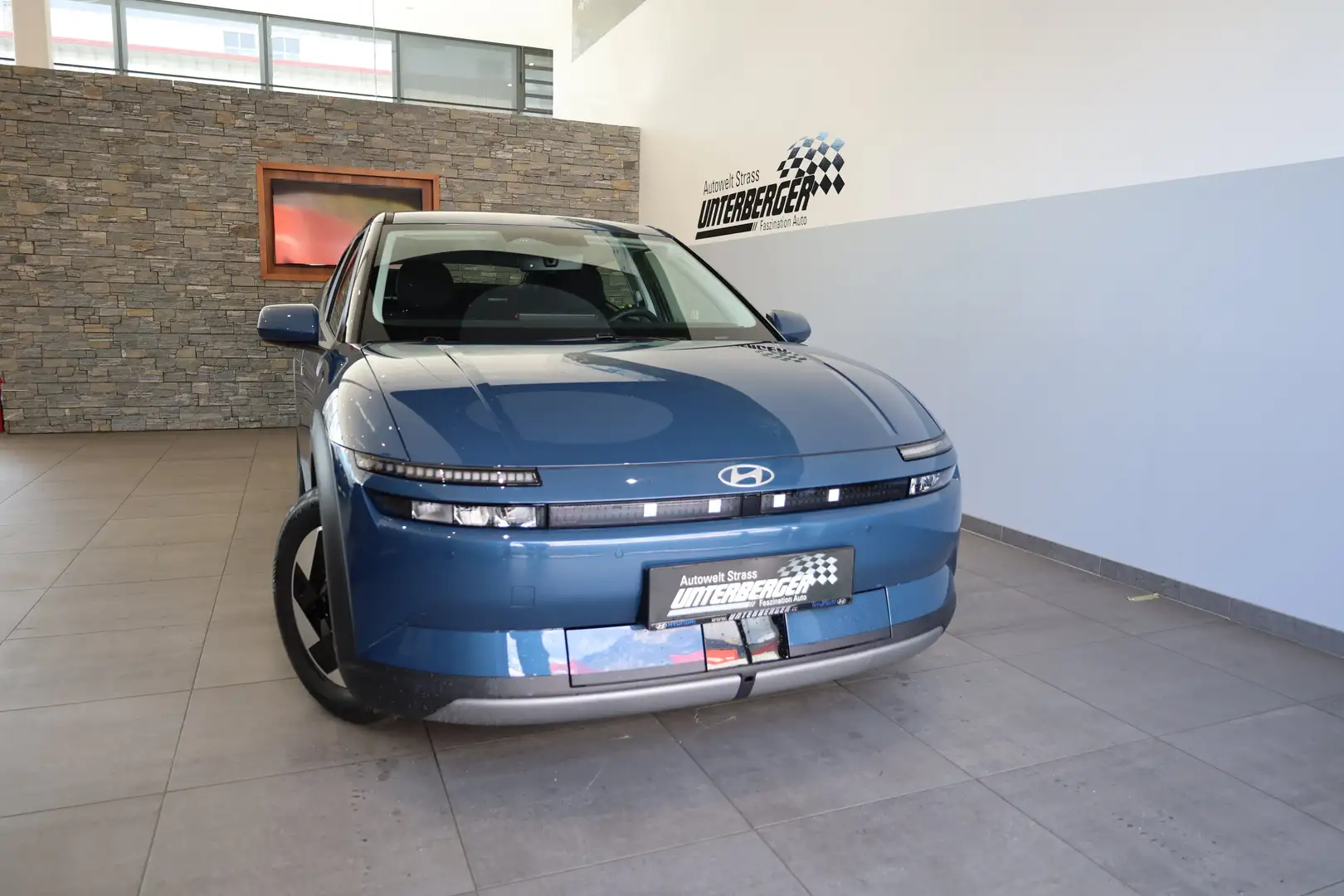 Hyundai IONIQ 3 SELECT 61 kWh Blau - 2