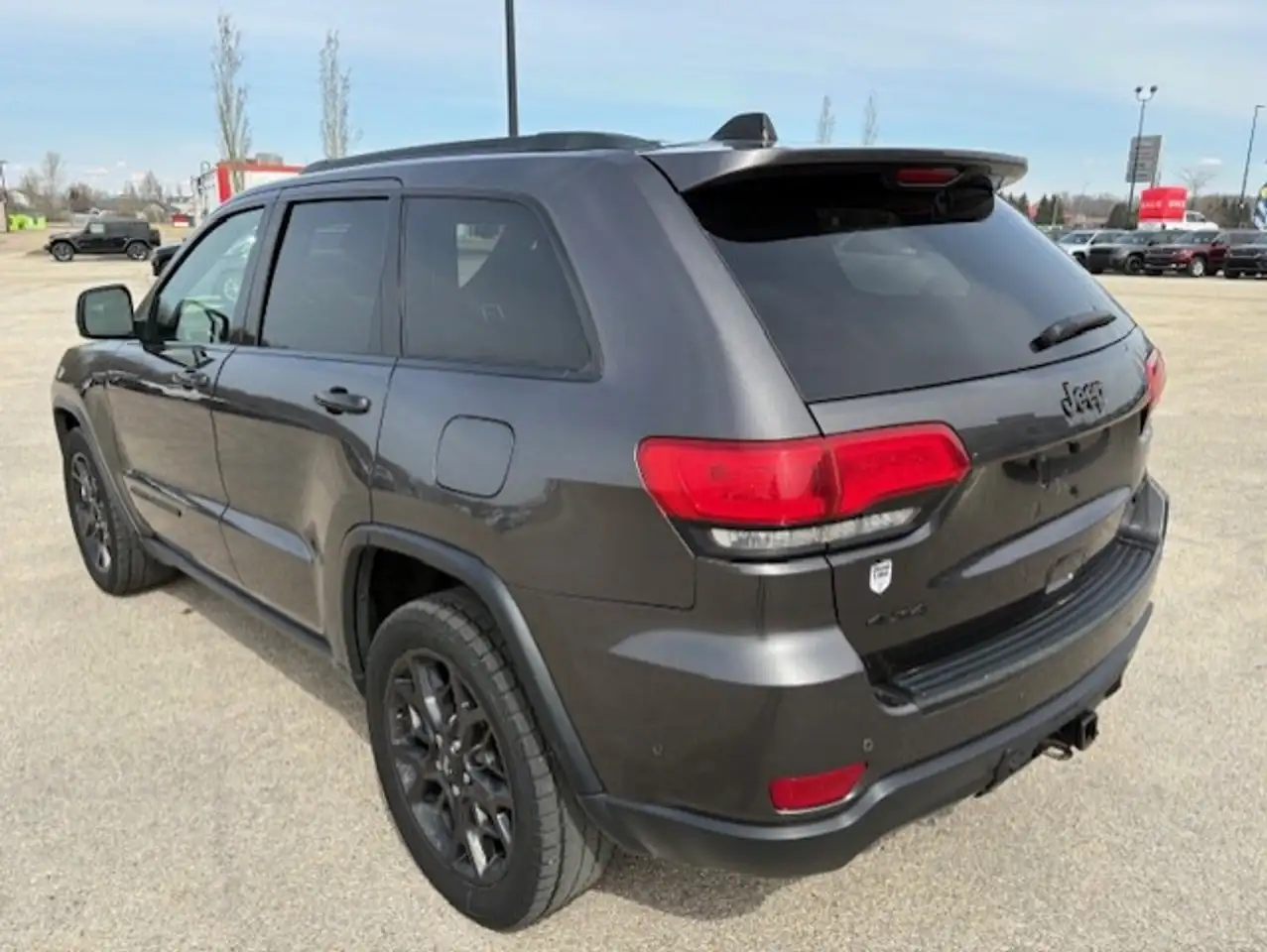 Jeep Grand Cherokee снимка Jeep Grand Cherokee
