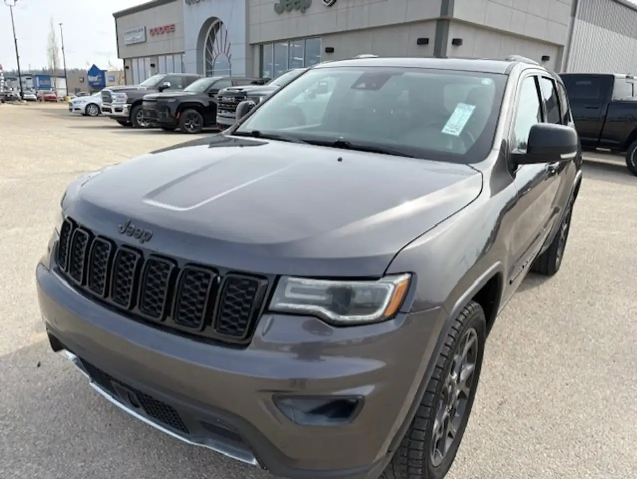 Jeep Grand Cherokee снимка Jeep Grand Cherokee