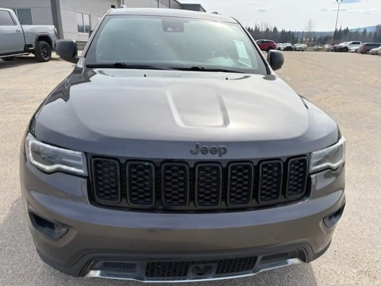 Jeep Grand Cherokee снимка Jeep Grand Cherokee