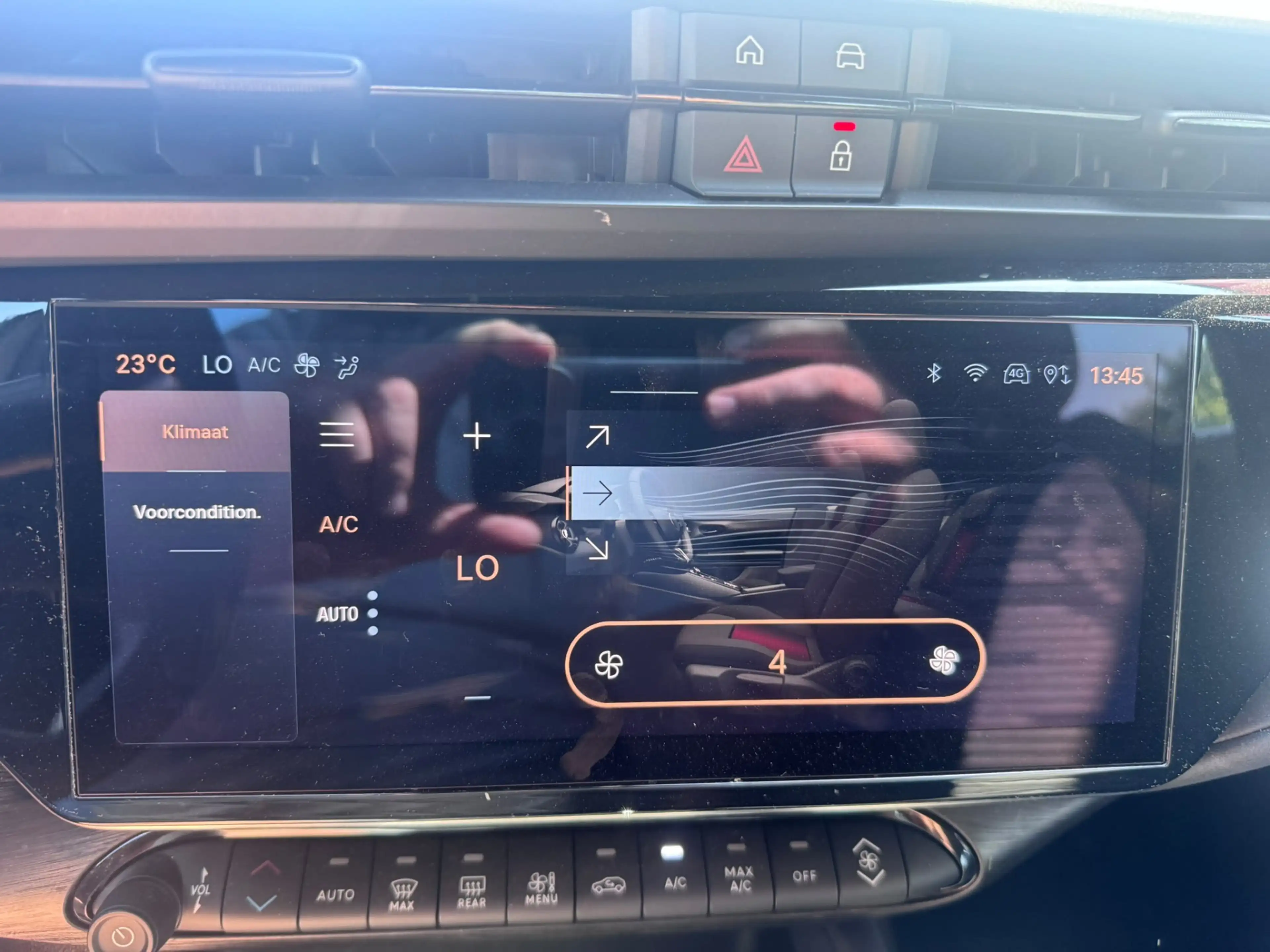 Alfa Romeo Junior Elettrica 54 kWh — photo 15