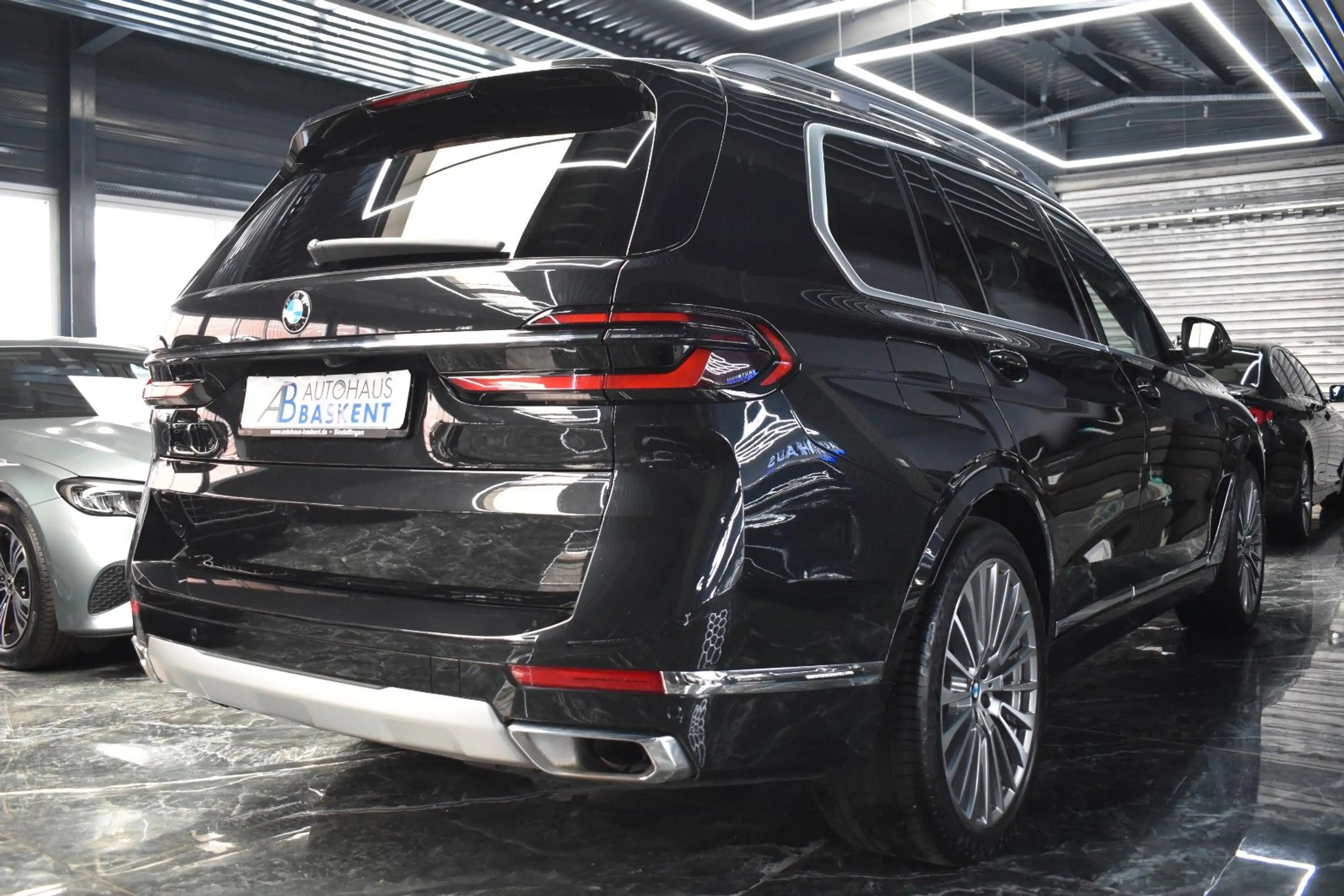 BMW X7 xDrive 40 d*Iconic Glow*7-SITZER*PANO*H&K*AHK — photo 8
