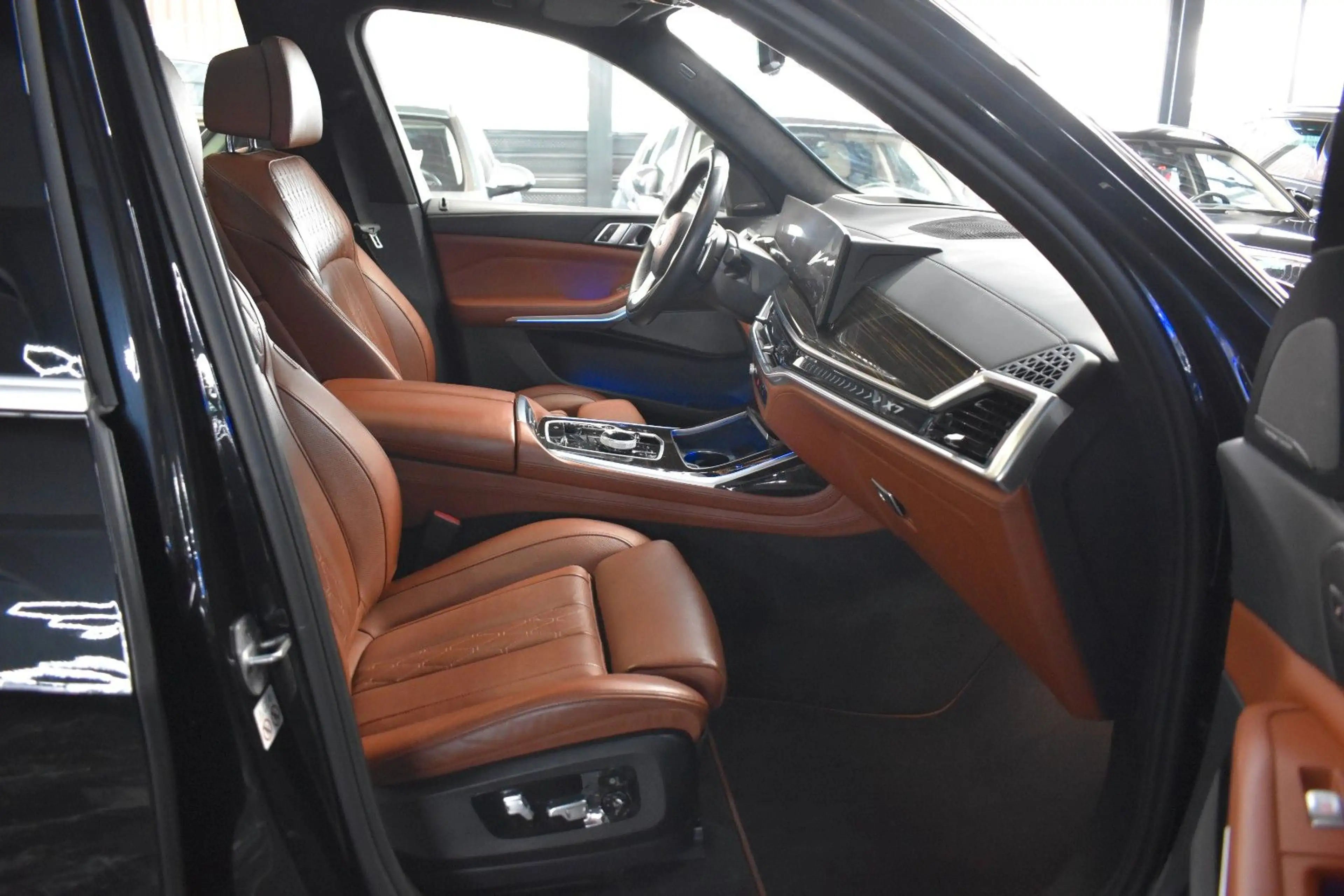 BMW X7 xDrive 40 d*Iconic Glow*7-SITZER*PANO*H&K*AHK — photo 9