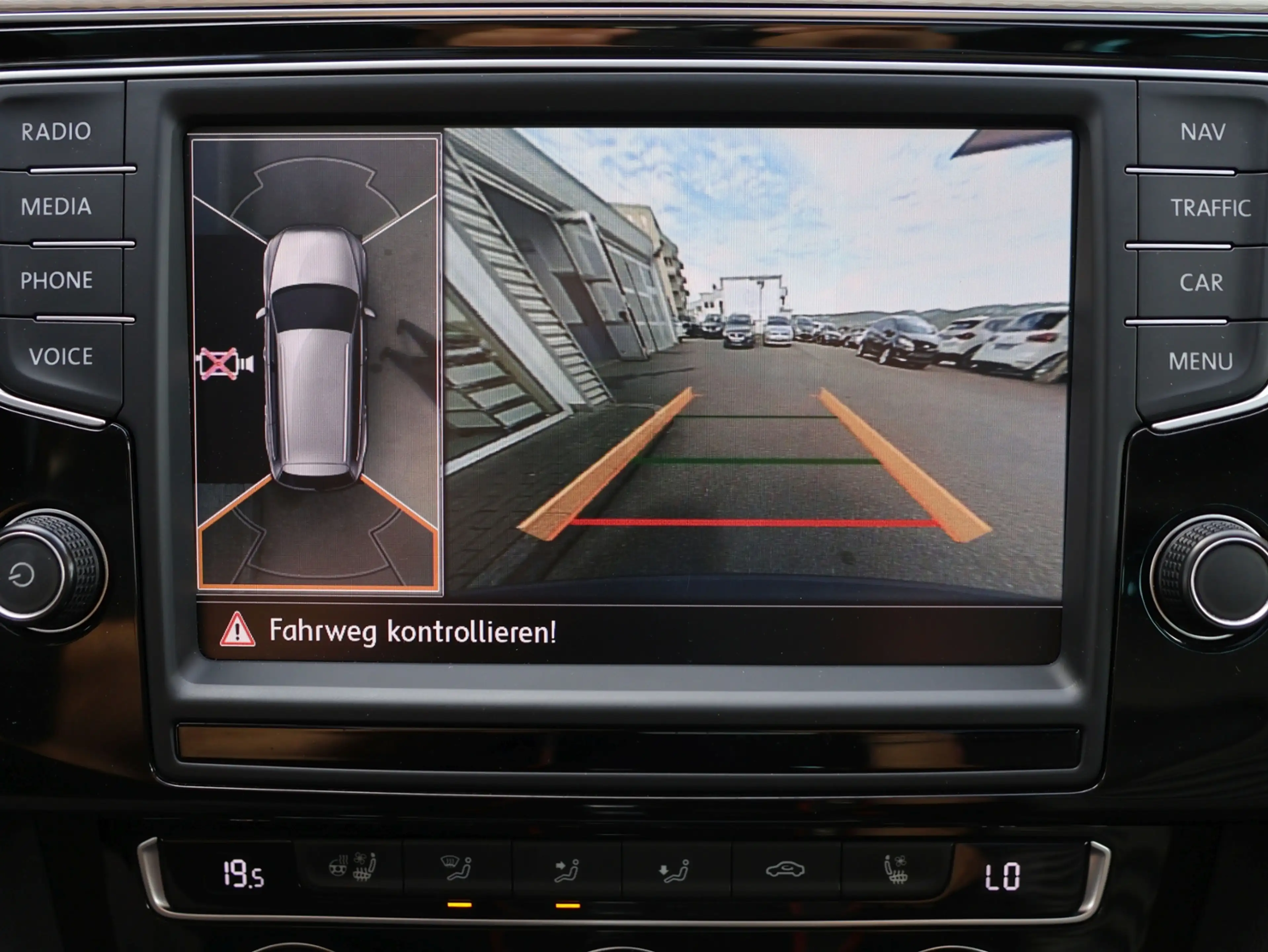Volkswagen Passat Alltrack 4Motion Pano 360° ACC Leder Memory — photo 14