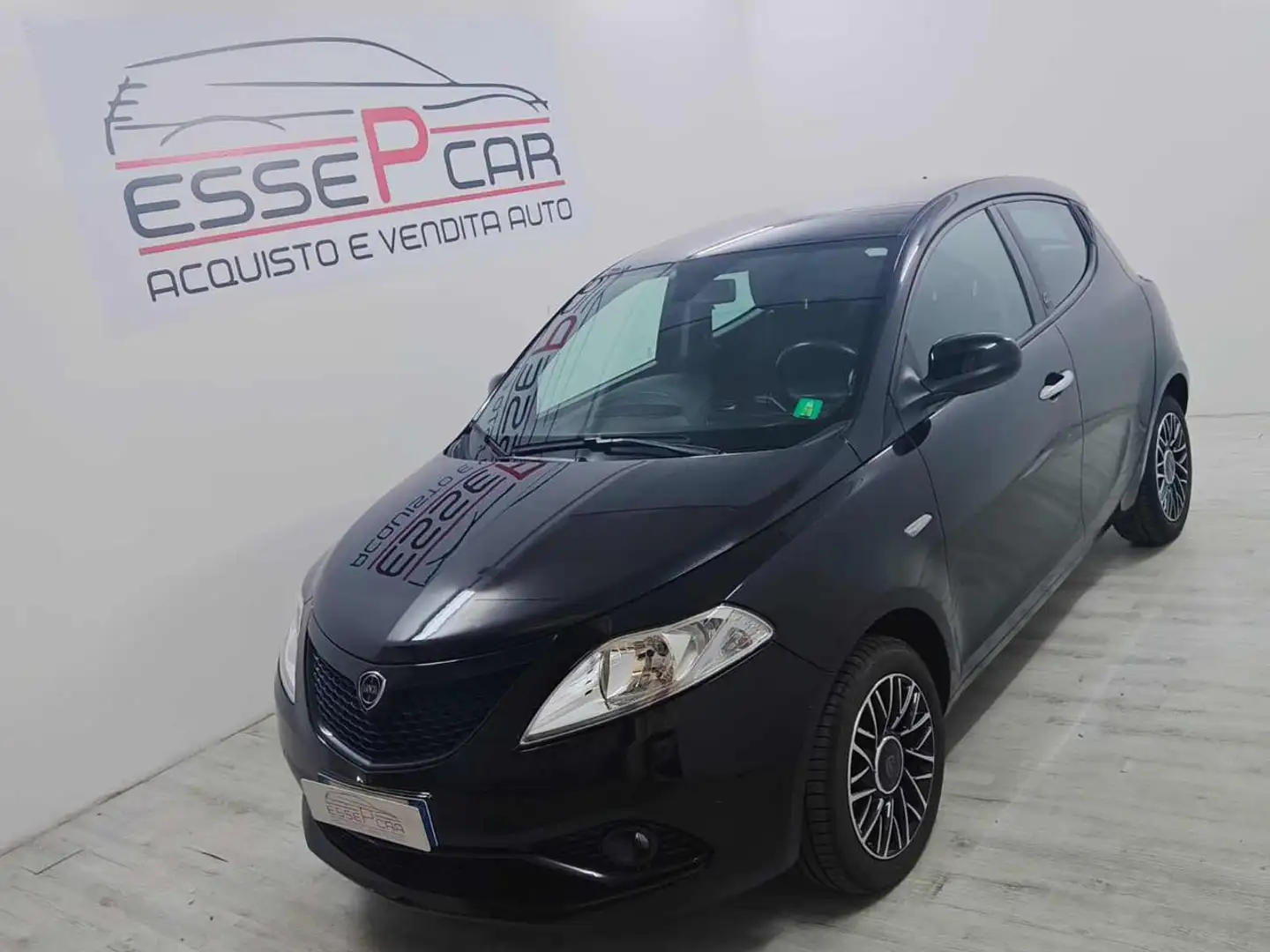 Lancia Ypsilon 1.0 FireFly 5 porte Hybrid 50.000KM Noir - 1