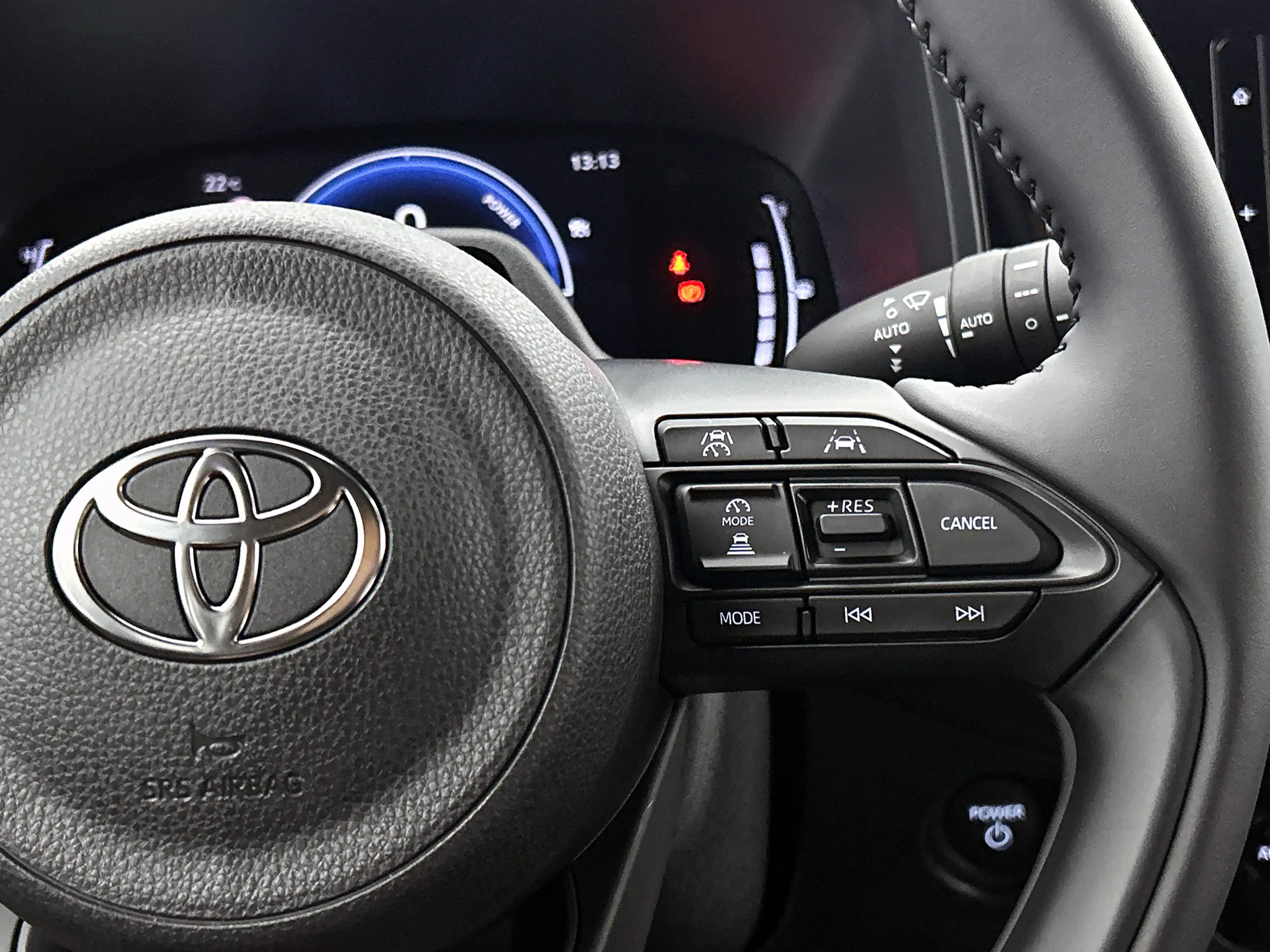 Toyota Aygo X Hybrid 115 pulse | Easy Pack | keyless entry | Par — photo 15