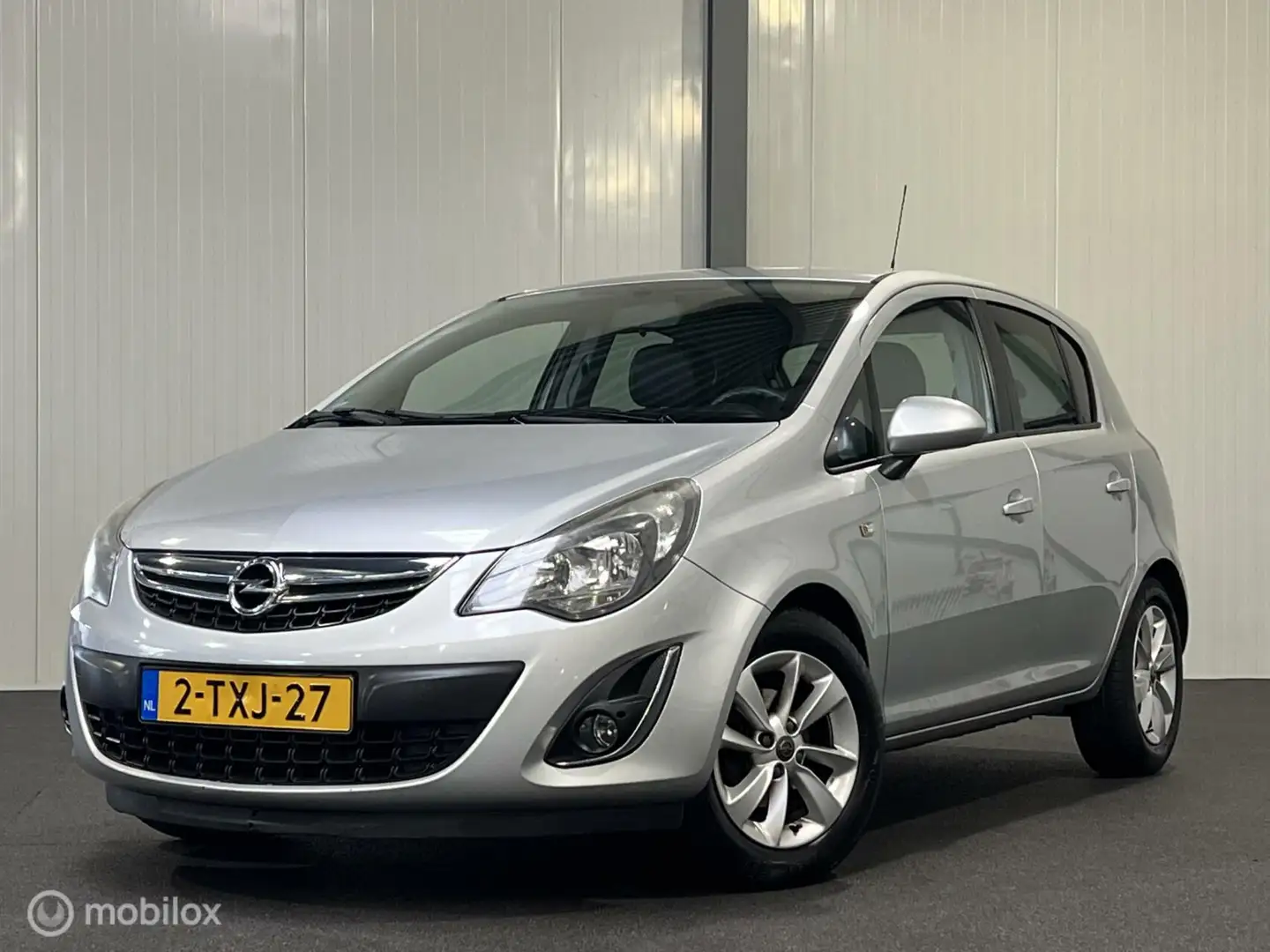 Opel Corsa 1.4-16V Design Ed. 5-drs [ NAP 1e eig. cruise ] Grijs - 1