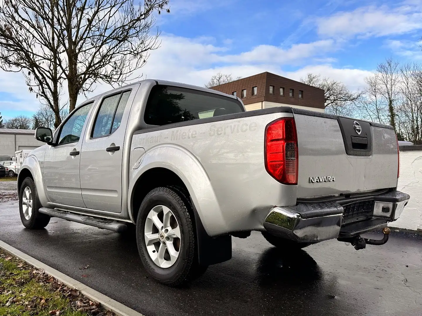 Nissan Navara Pickup Double Cab SE 4X4 Zilver - 2
