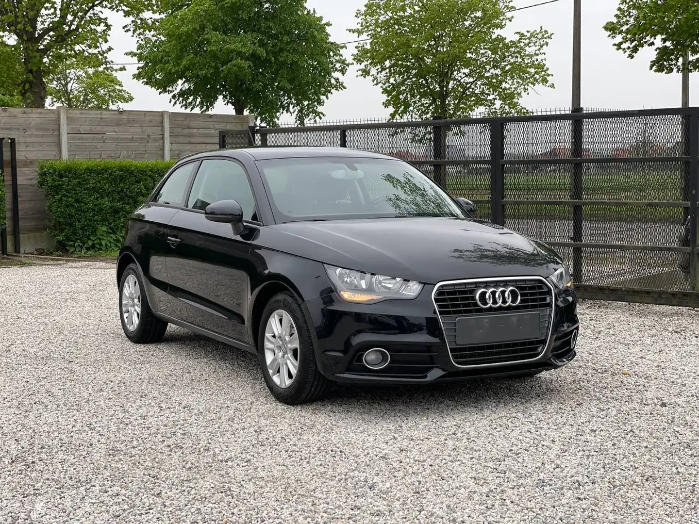 Audi A1 1.6 TDi/Clima/Start Stop/Garantie/*** Zwart - 1