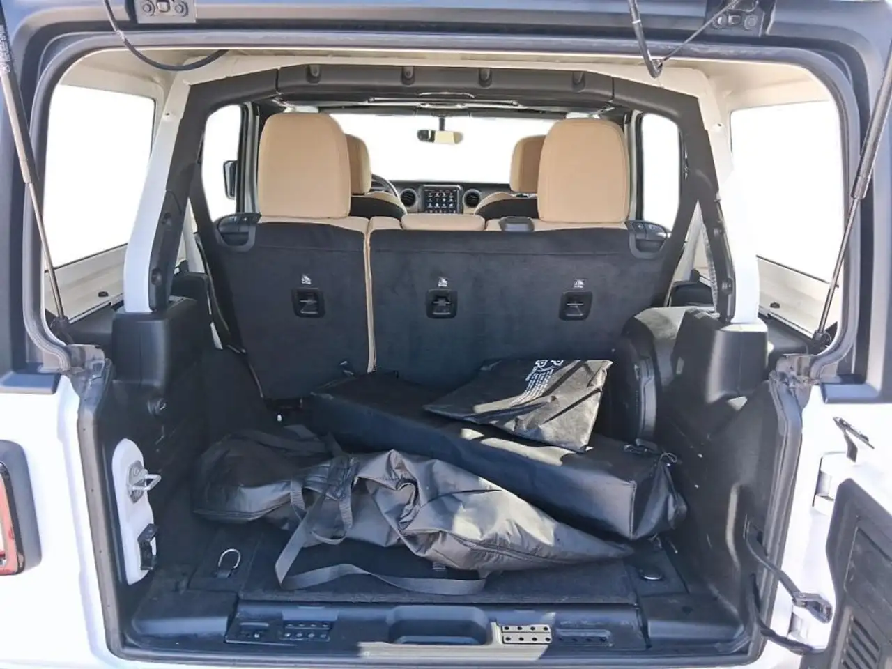 Jeep Wrangler photo Jeep Wrangler