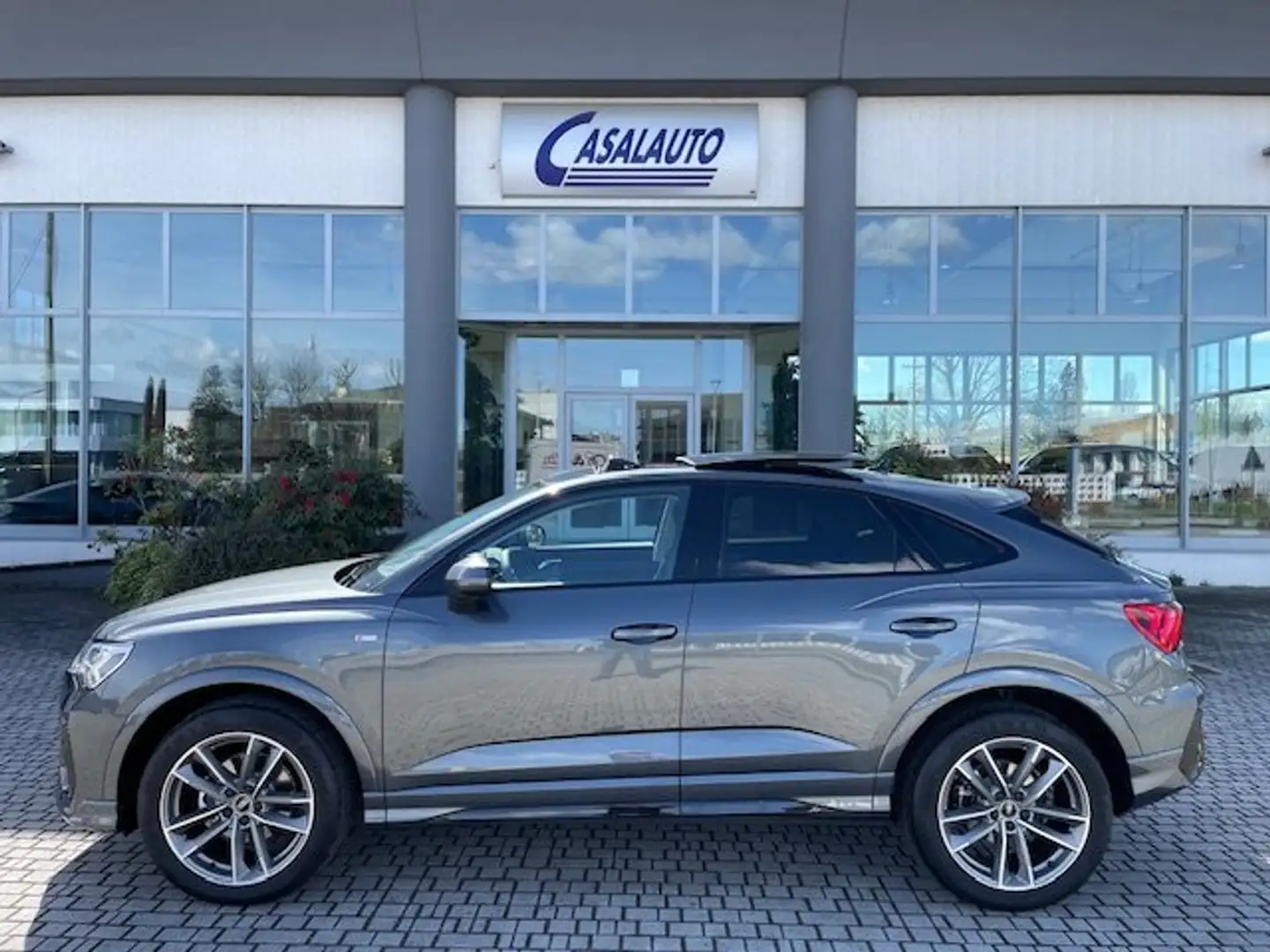 Audi Q3 SPB Sportback 35 TFSI S tronic S Line TETTO/BLACKP Grigio - 1