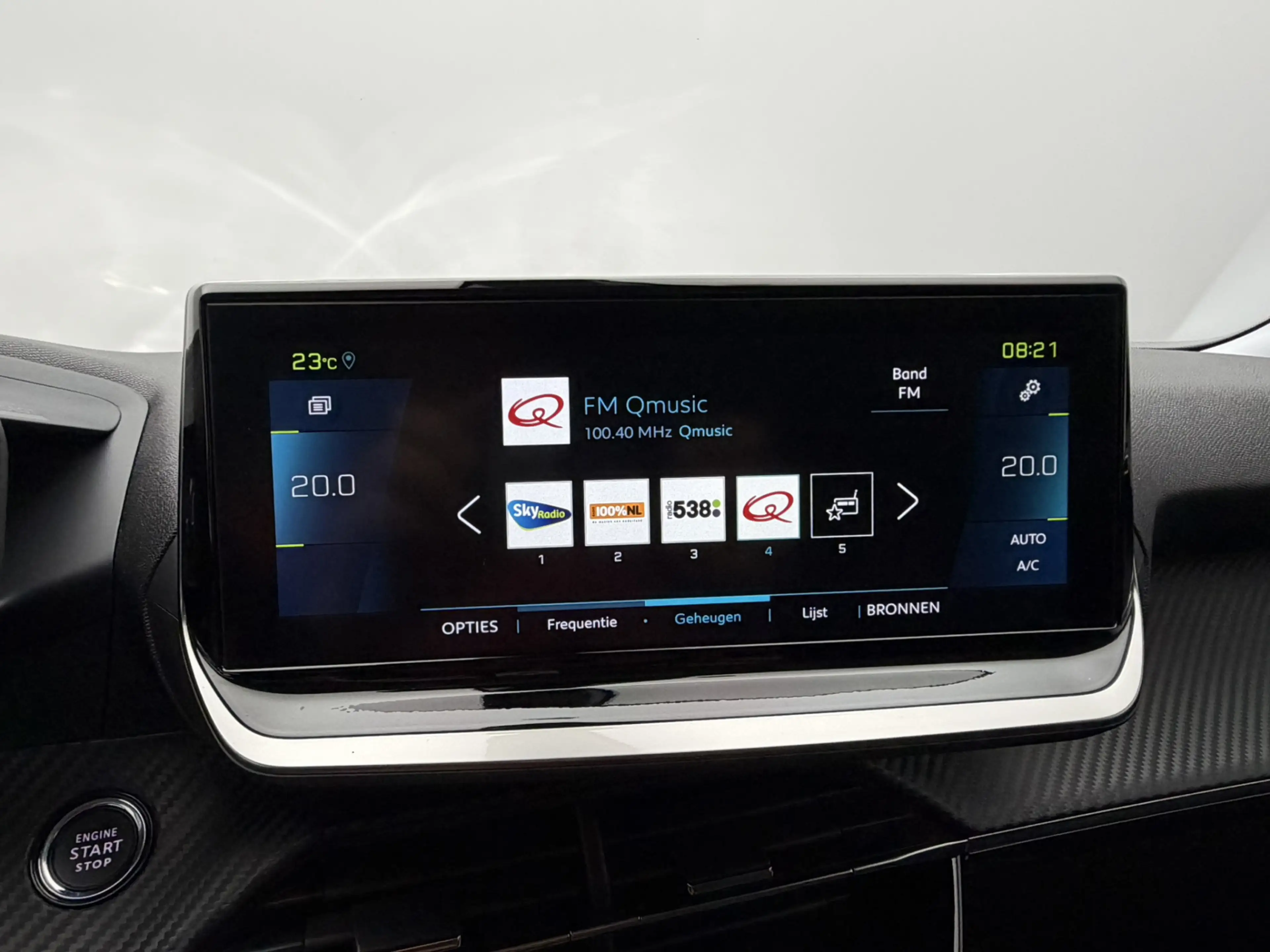 Peugeot e-2008 EV Allure Pack 50 kWh 3-Fase SOH 92,1% | 3D i-Cock — photo 13