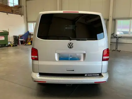Annonce voiture d'occasion Volkswagen T5 Multivan - CARADIZE