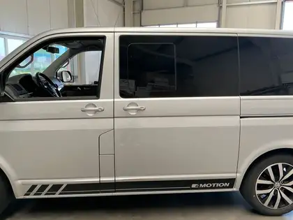 Annonce voiture d'occasion Volkswagen T5 Multivan - CARADIZE