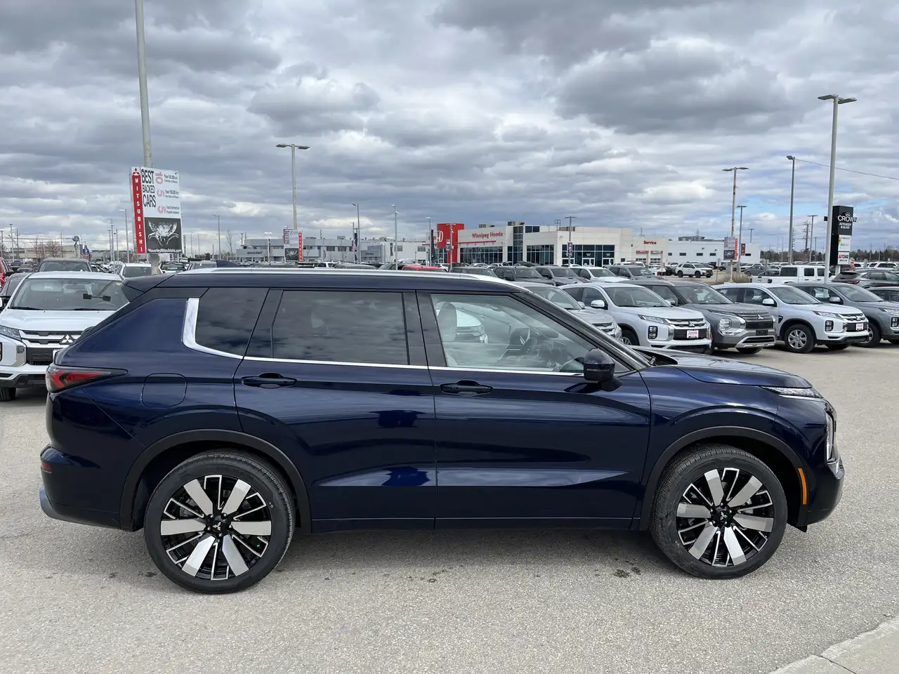 Mitsubishi Outlander снимка Mitsubishi Outlander